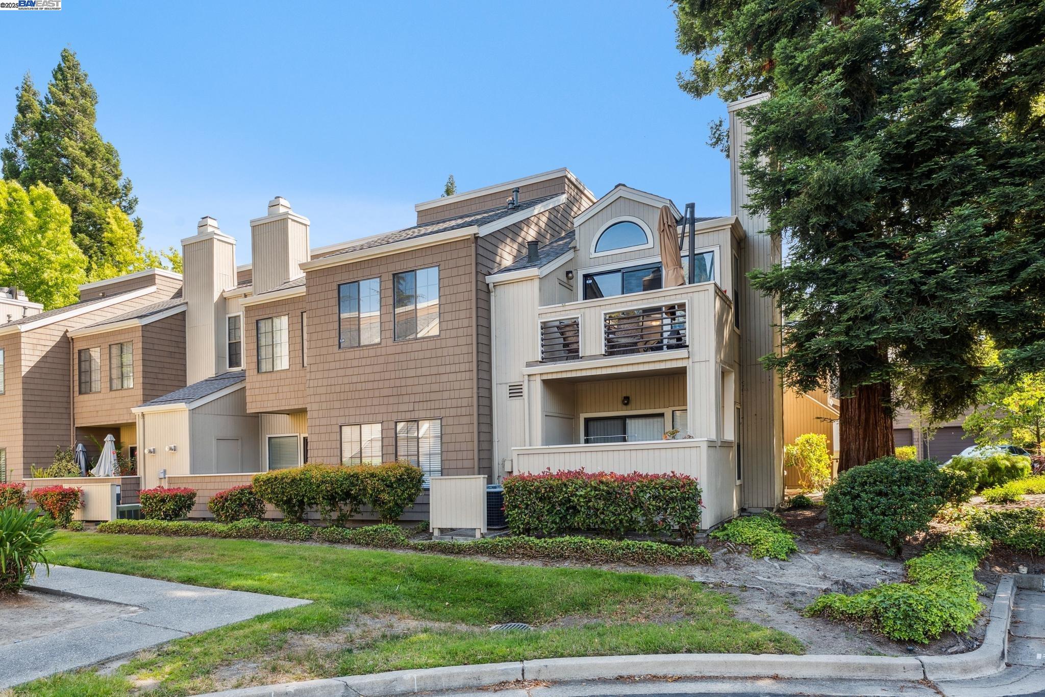 Thumbnail for 319 S Overlook Dr, San Ramon, CA 94582