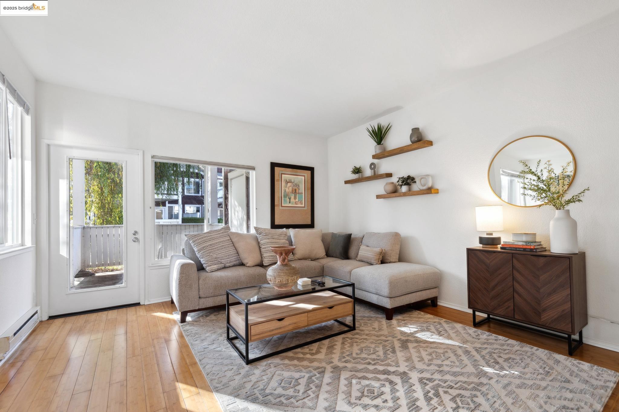 Photo #2: 41102472 Listing 