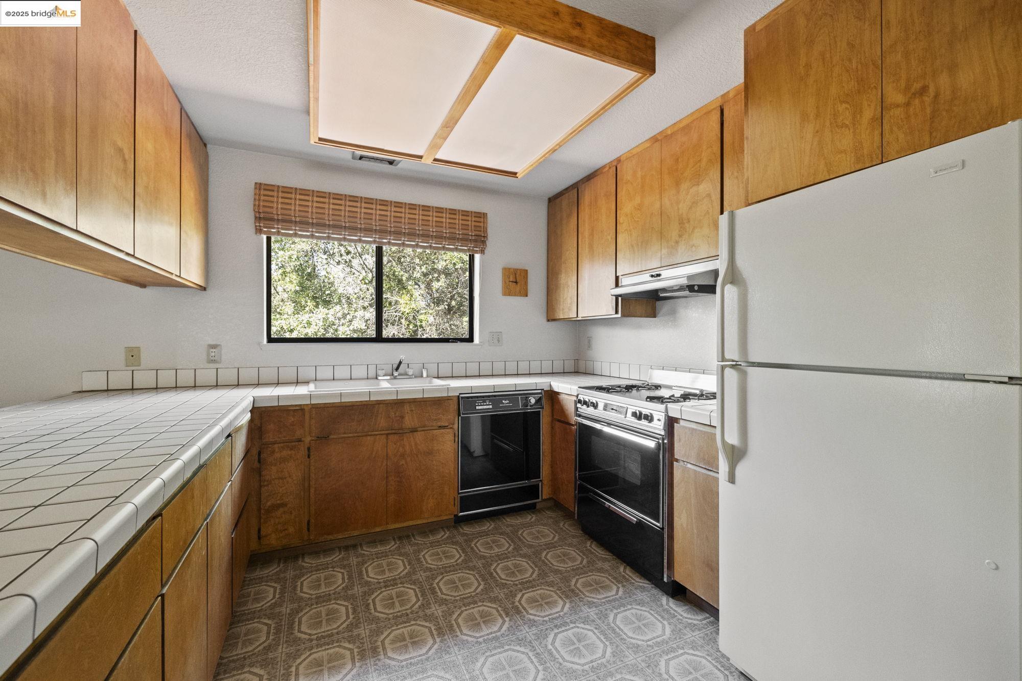 Detail Gallery Image 11 of 35 For 11828 Campo Seco Rd, Sonora,  CA 95370 - 3 Beds | 2 Baths