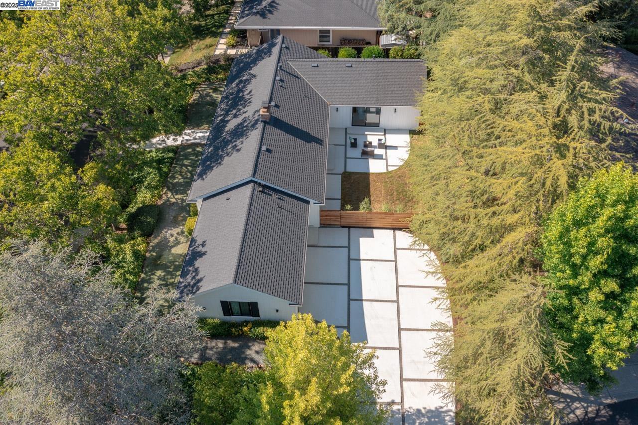 Detail Gallery Image 15 of 40 For 560 Old Orchard Drive, Danville,  CA 94526 - 4 Beds | 2/1 Baths