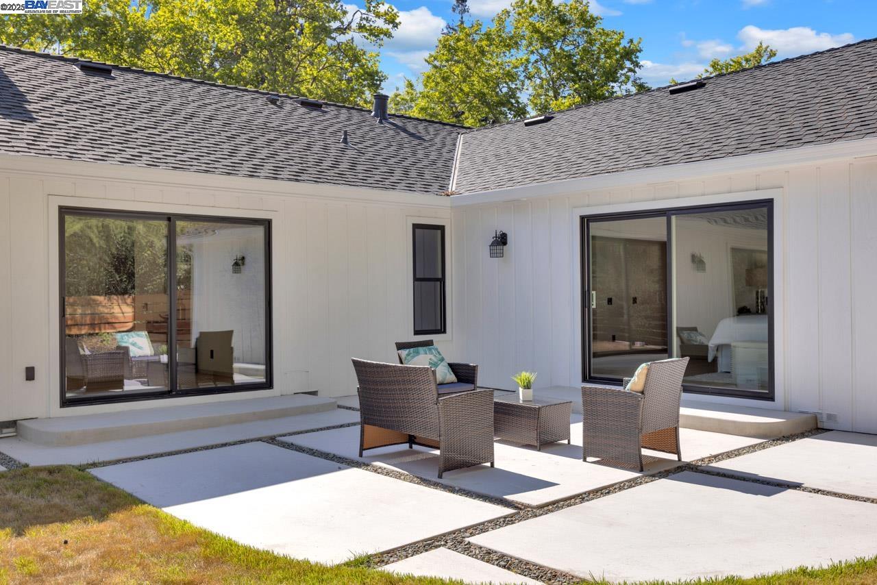 Detail Gallery Image 19 of 40 For 560 Old Orchard Drive, Danville,  CA 94526 - 4 Beds | 2/1 Baths