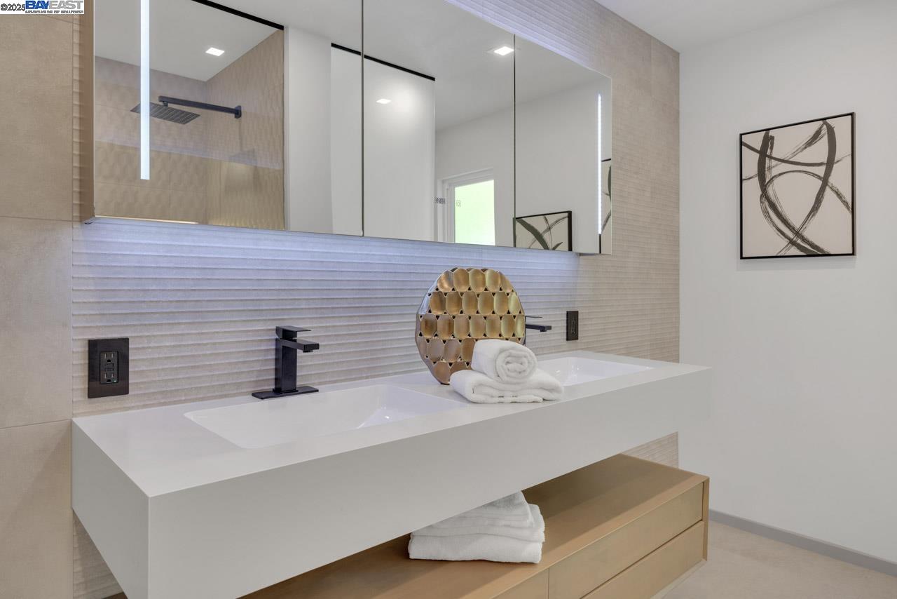 Detail Gallery Image 29 of 40 For 560 Old Orchard Drive, Danville,  CA 94526 - 4 Beds | 2/1 Baths