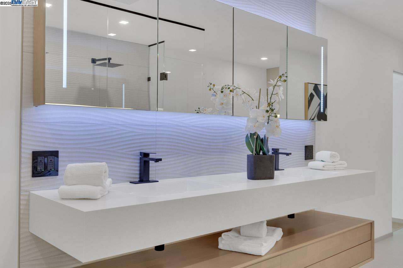 Detail Gallery Image 38 of 40 For 560 Old Orchard Drive, Danville,  CA 94526 - 4 Beds | 2/1 Baths