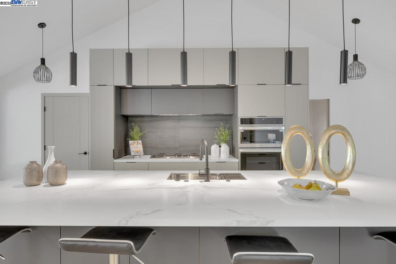 Detail Gallery Image 6 of 40 For 560 Old Orchard Drive, Danville,  CA 94526 - 4 Beds | 2/1 Baths
