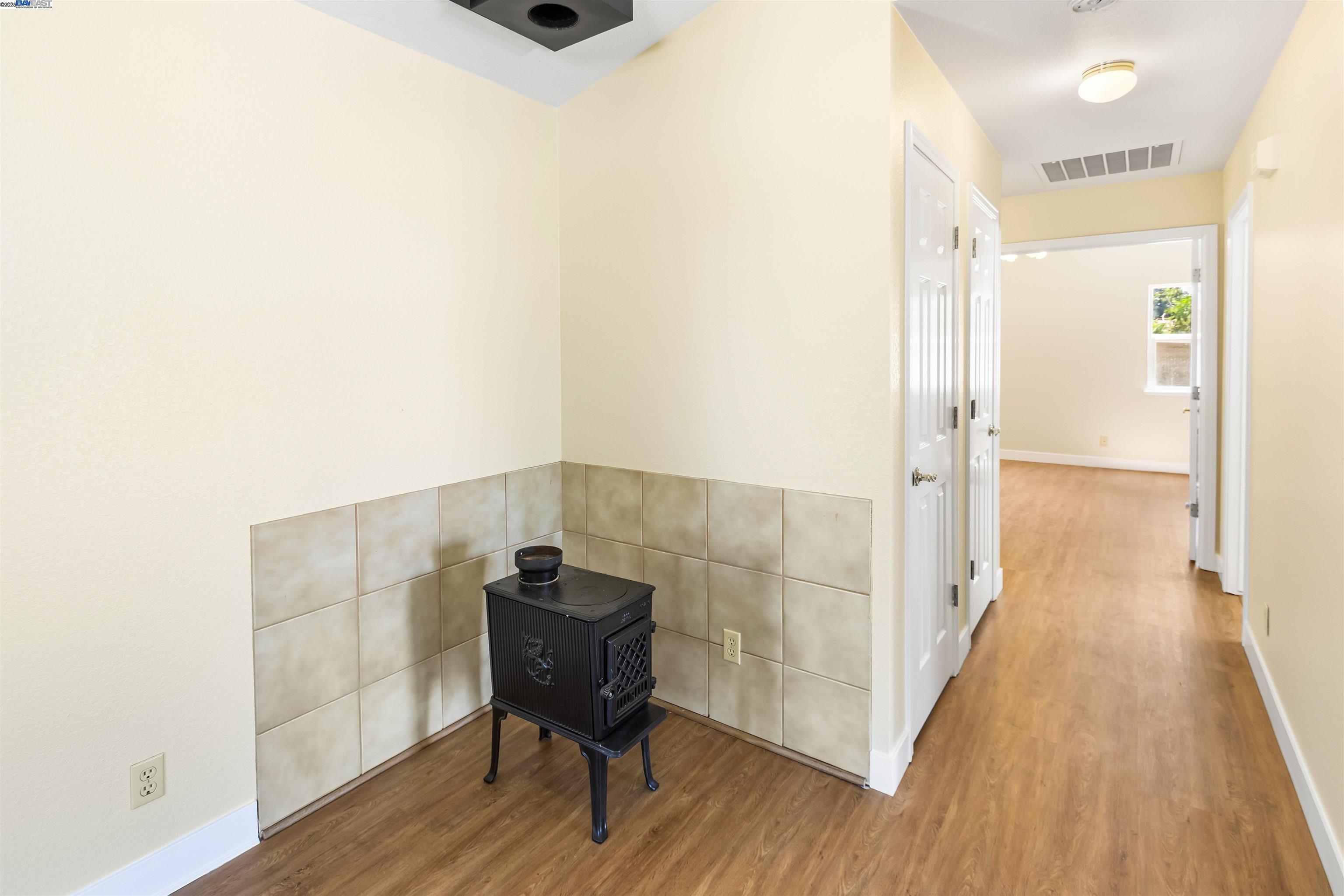 Detail Gallery Image 2 of 60 For 5974 Hillcrest Rd, Merced,  CA 95340 - 4 Beds | 2/1 Baths