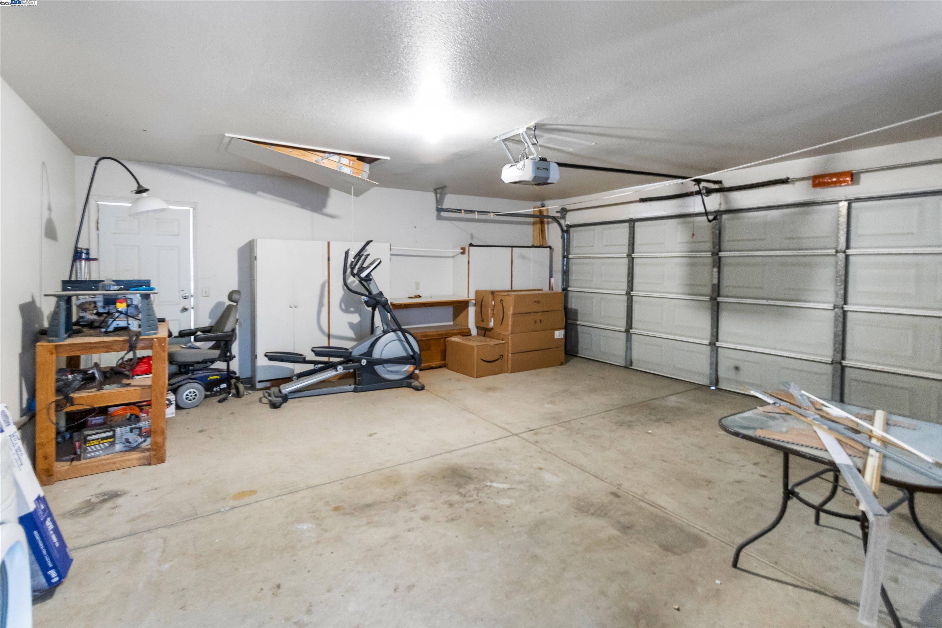 Detail Gallery Image 14 of 60 For 5974 Hillcrest Rd, Merced,  CA 95340 - 4 Beds | 2/1 Baths