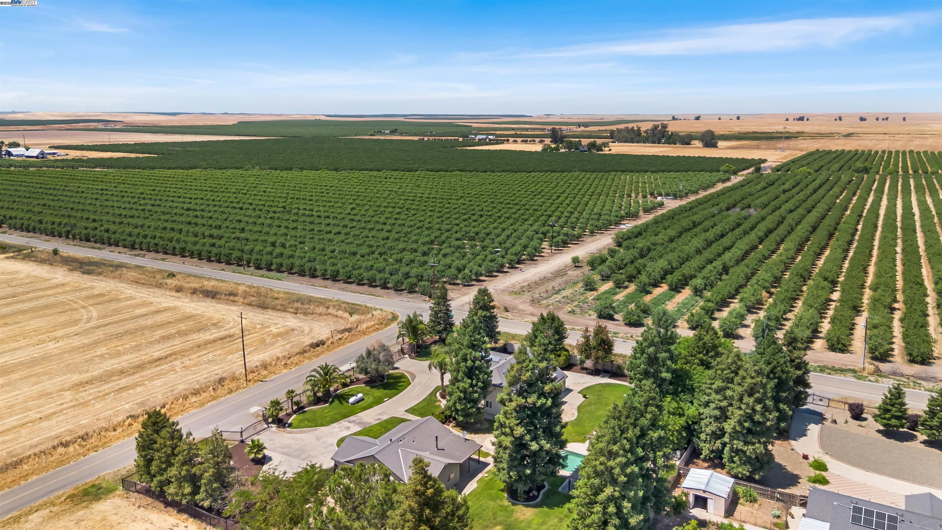 Detail Gallery Image 18 of 60 For 5974 Hillcrest Rd, Merced,  CA 95340 - 4 Beds | 2/1 Baths