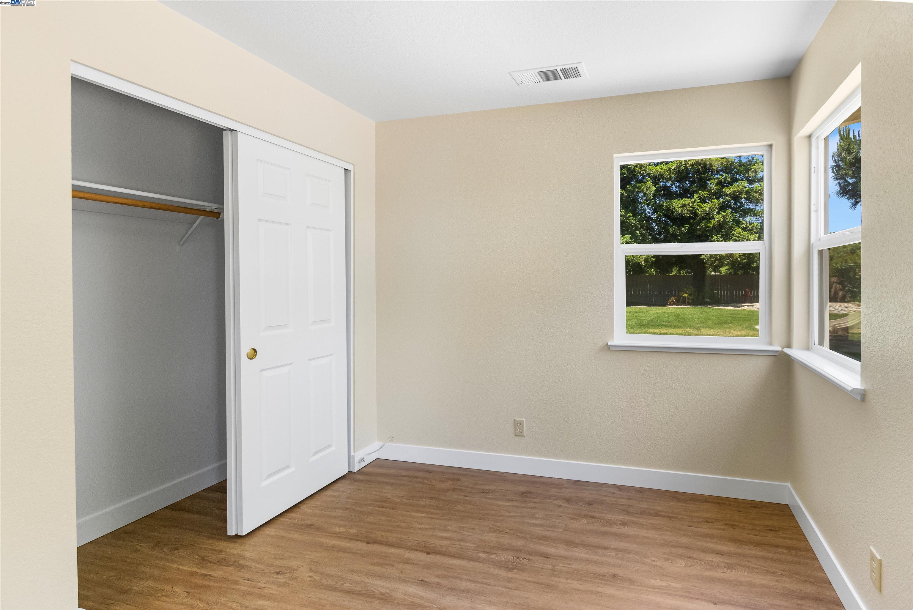 Detail Gallery Image 4 of 60 For 5974 Hillcrest Rd, Merced,  CA 95340 - 4 Beds | 2/1 Baths
