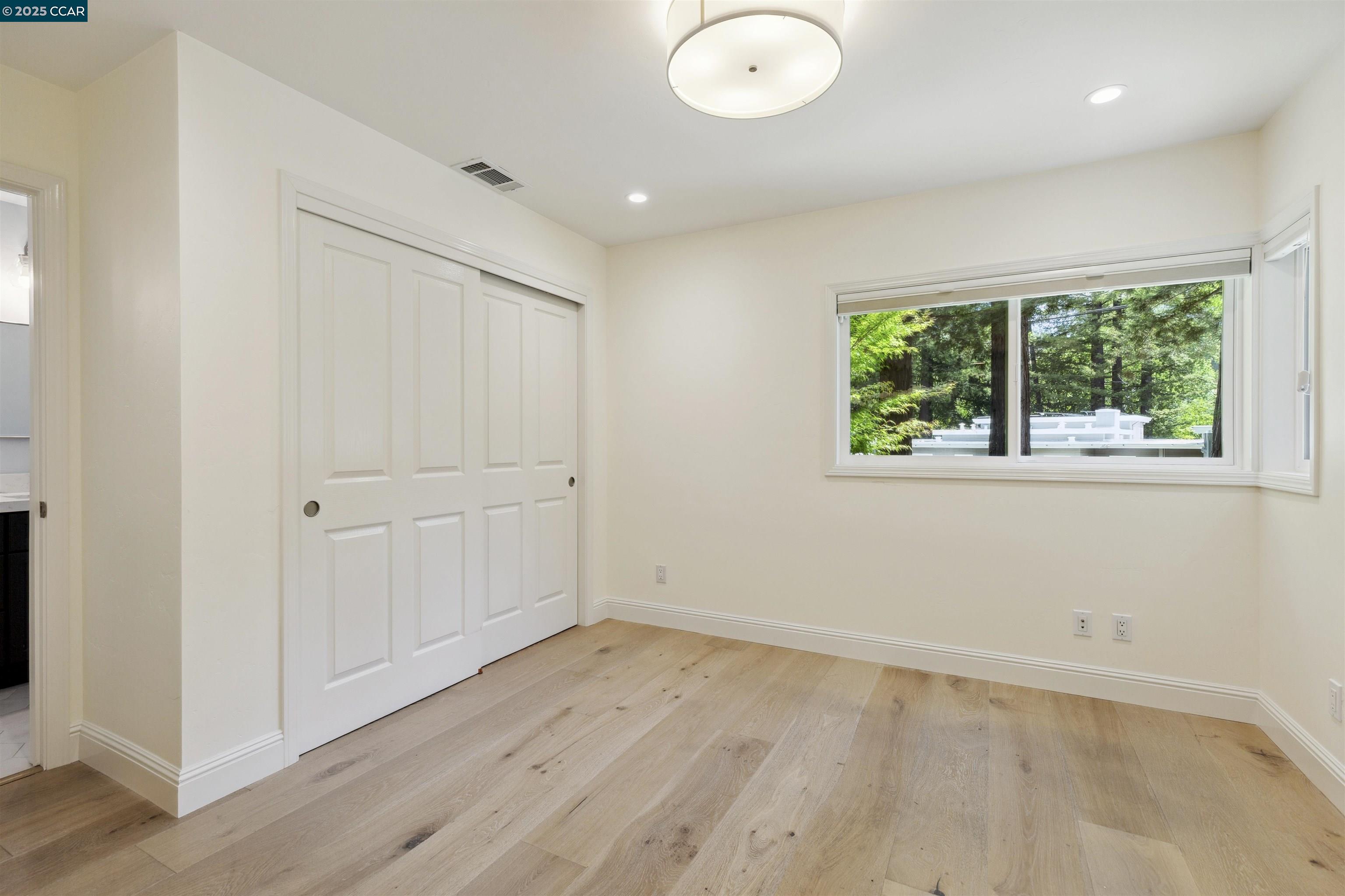 125 Meadow Ln, Orinda, California 94563, 4 Bedrooms Bedrooms, 10 Rooms Rooms,3 BathroomsBathrooms,Residential Lease,For Rent,125 Meadow Ln,41102496