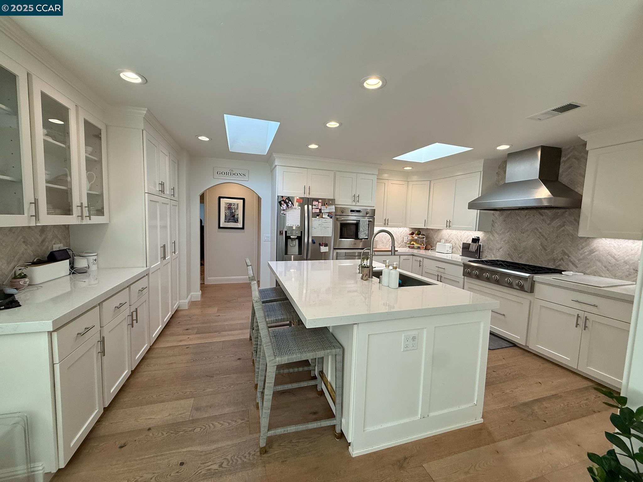 125 Meadow Ln, Orinda, California 94563, 4 Bedrooms Bedrooms, 10 Rooms Rooms,3 BathroomsBathrooms,Residential Lease,For Rent,125 Meadow Ln,41102496