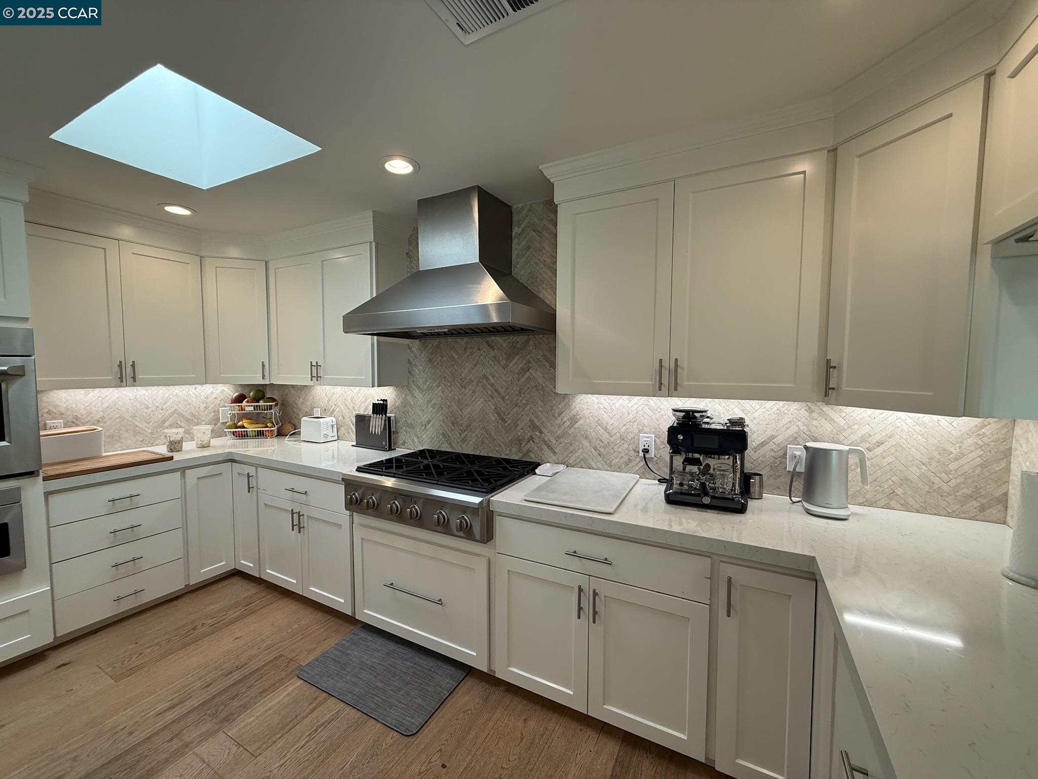 125 Meadow Ln, Orinda, California 94563, 4 Bedrooms Bedrooms, 10 Rooms Rooms,3 BathroomsBathrooms,Residential Lease,For Rent,125 Meadow Ln,41102496