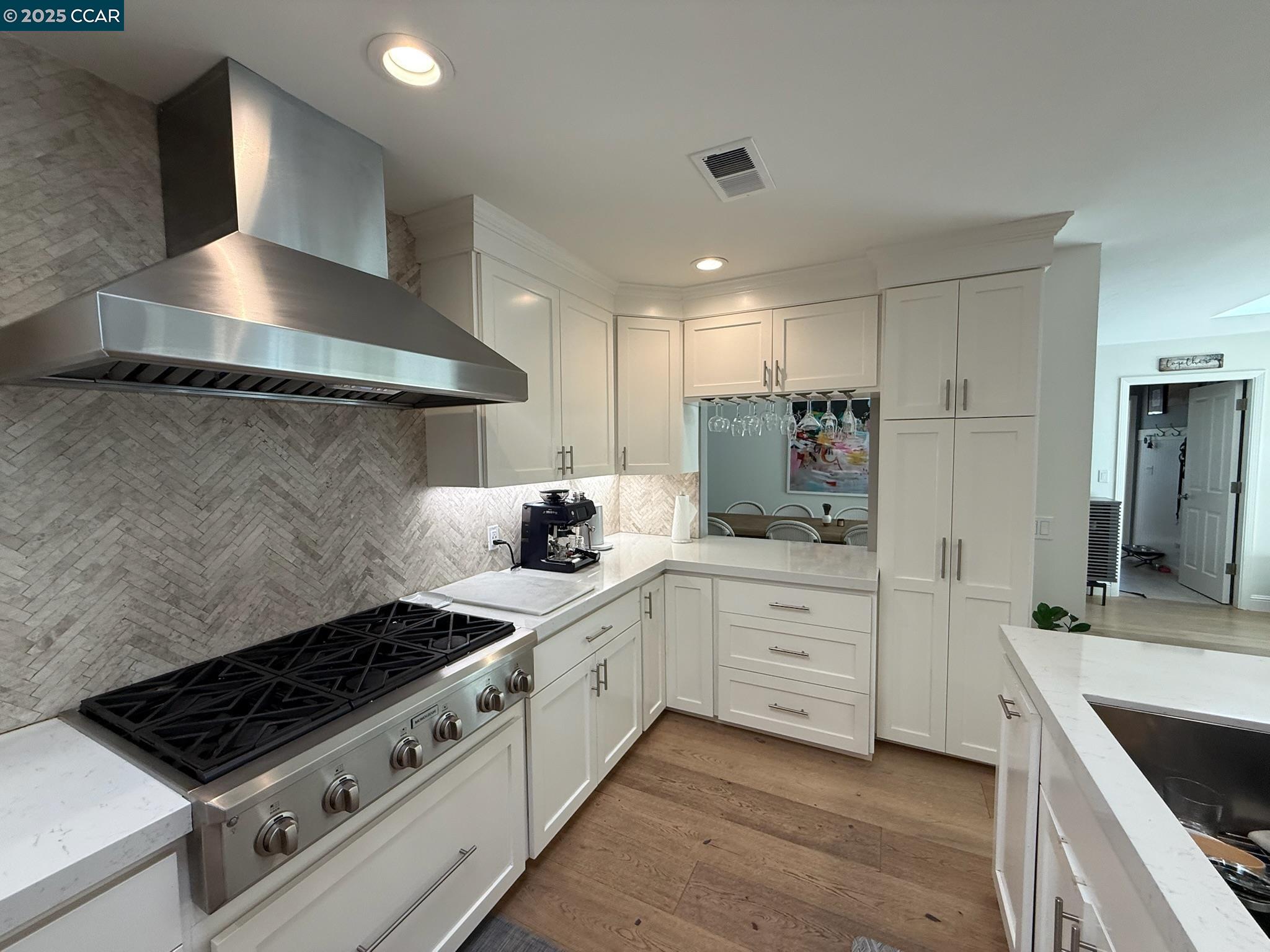 125 Meadow Ln, Orinda, California 94563, 4 Bedrooms Bedrooms, 10 Rooms Rooms,3 BathroomsBathrooms,Residential Lease,For Rent,125 Meadow Ln,41102496