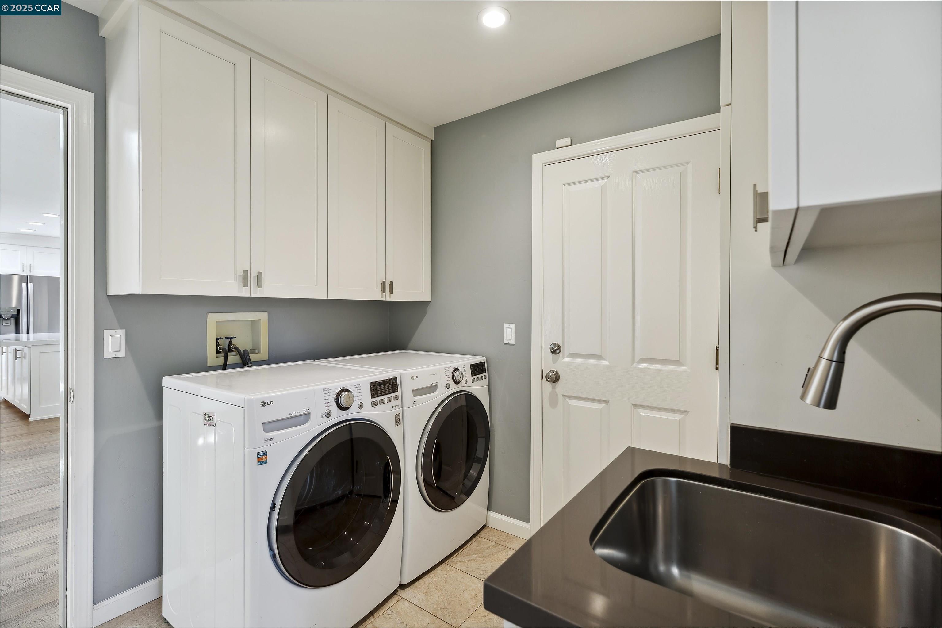 125 Meadow Ln, Orinda, California 94563, 4 Bedrooms Bedrooms, 10 Rooms Rooms,3 BathroomsBathrooms,Residential Lease,For Rent,125 Meadow Ln,41102496