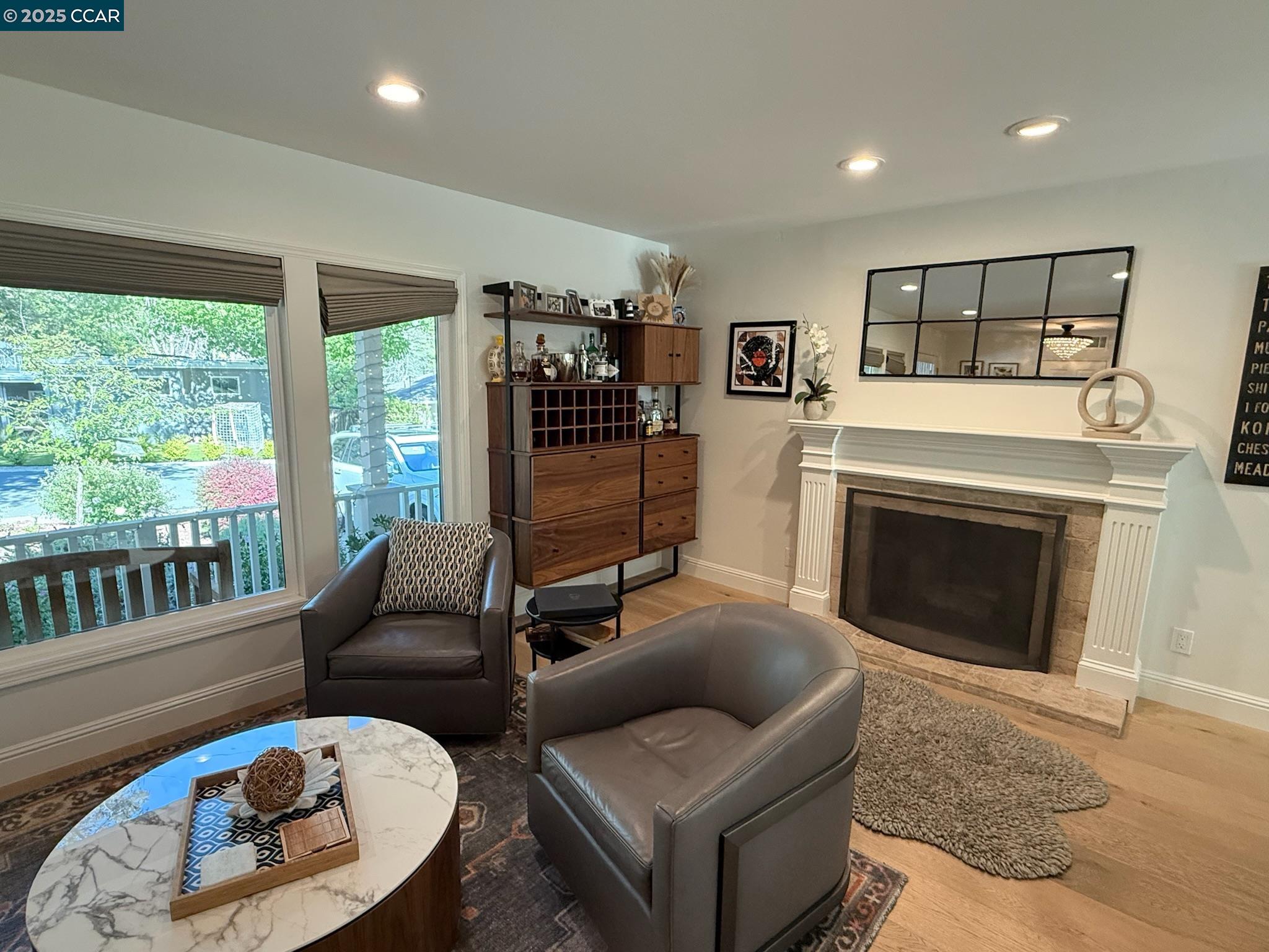 125 Meadow Ln, Orinda, California 94563, 4 Bedrooms Bedrooms, 10 Rooms Rooms,3 BathroomsBathrooms,Residential Lease,For Rent,125 Meadow Ln,41102496