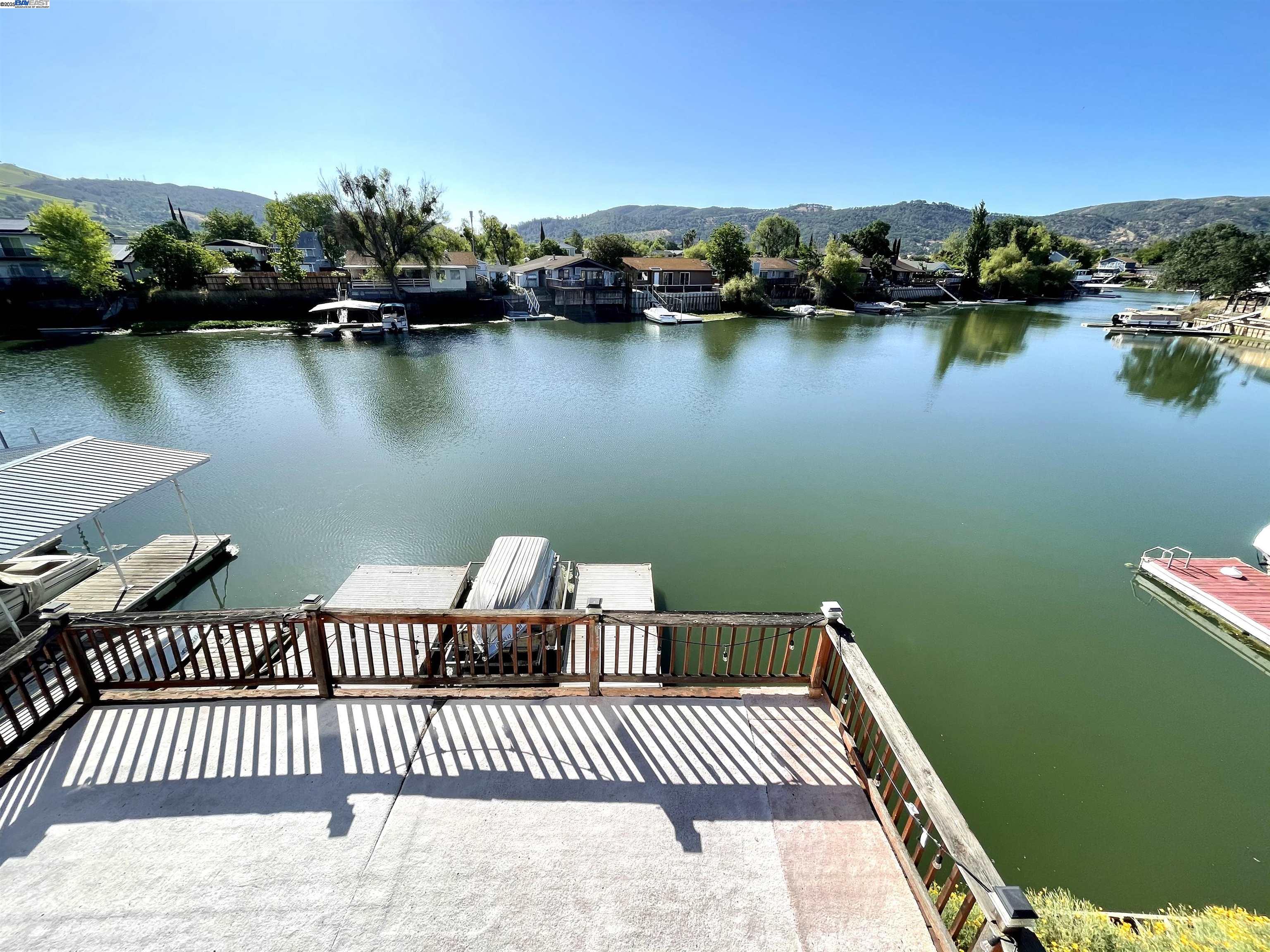 Detail Gallery Image 2 of 21 For 668 Keys Blvd., Clearlake Oaks,  CA 95423 - 3 Beds | 2 Baths
