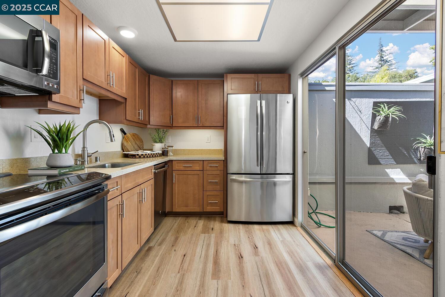 Photo #2: 41102502 Listing 