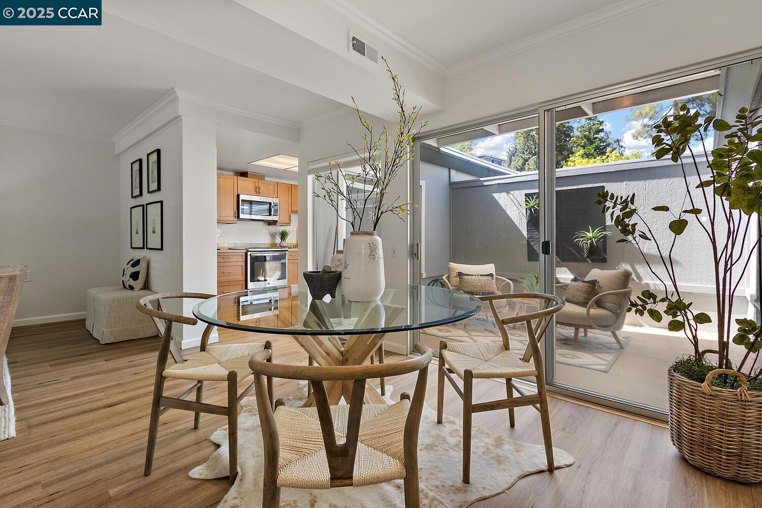Detail Gallery Image 14 of 25 For 1501 Oakmont #7,  Walnut Creek,  CA 94595 - 2 Beds | 1 Baths