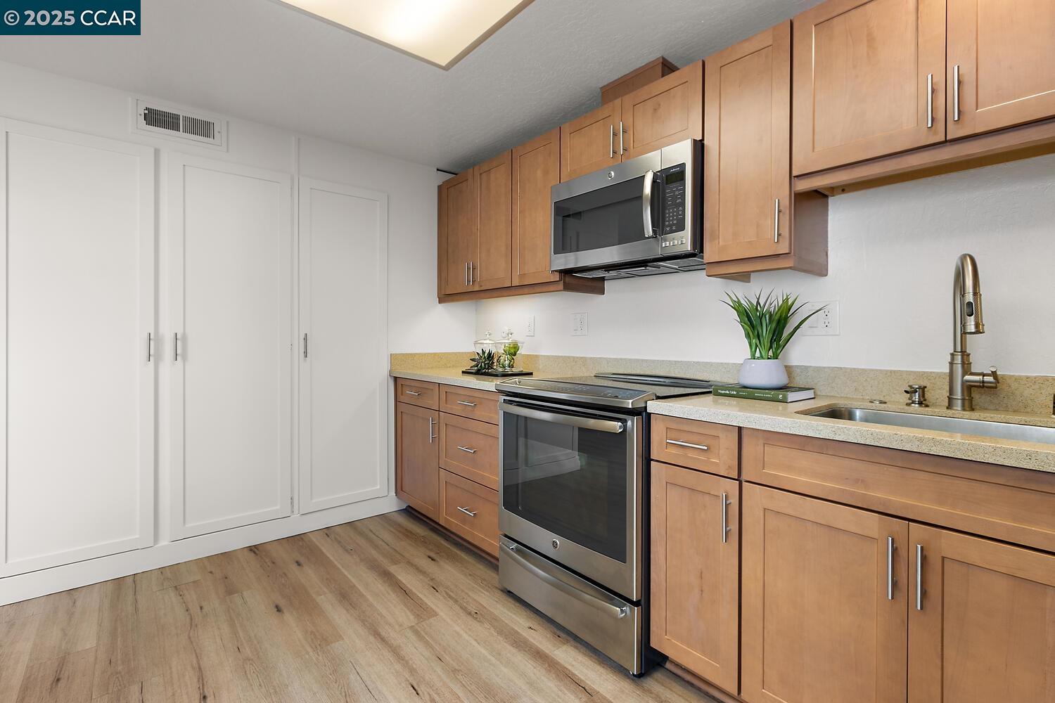 Photo #3: 41102502 Listing 