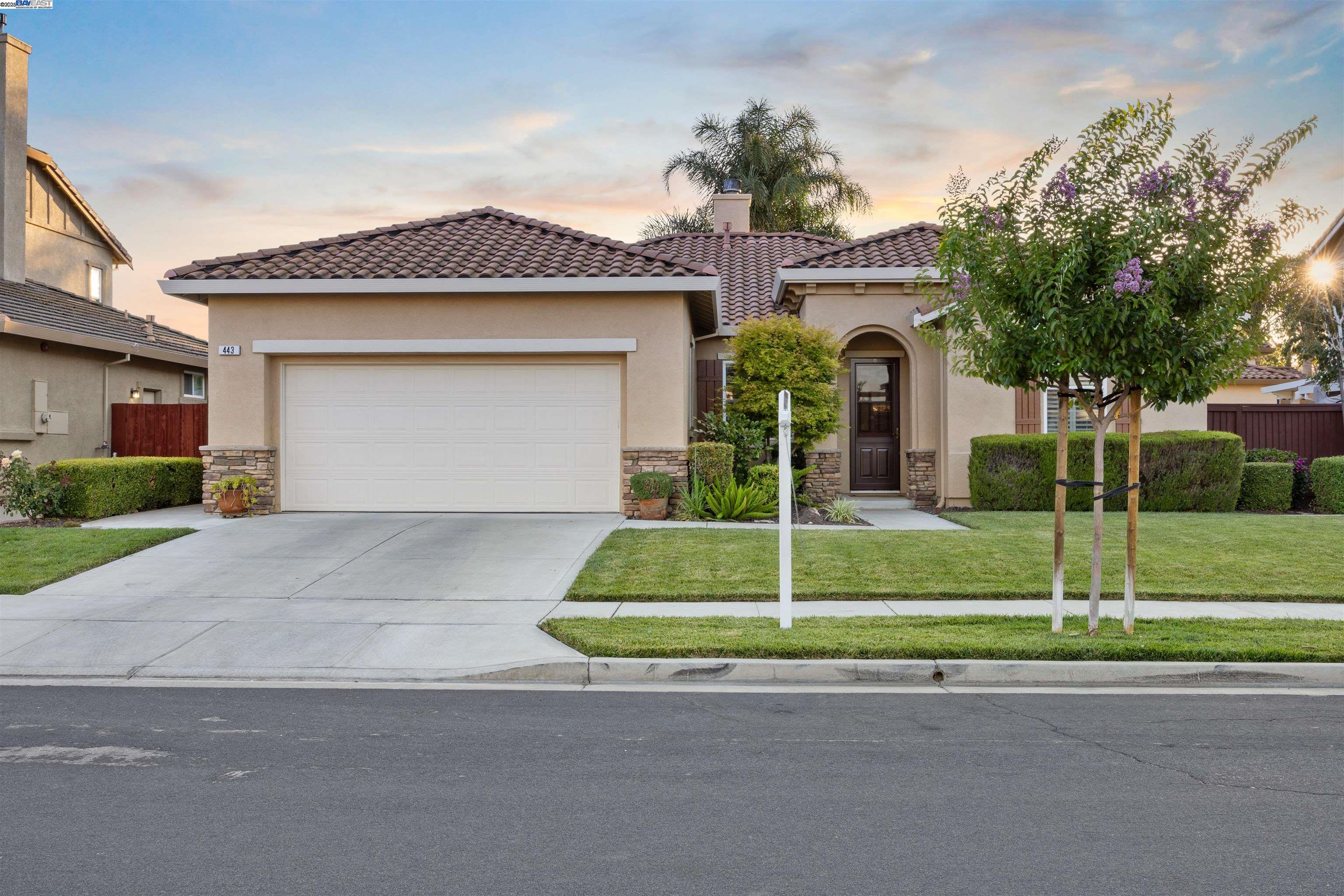 Detail Gallery Image 1 of 33 For 443 Collis St, Brentwood,  CA 94513 - 4 Beds | 3 Baths