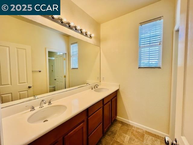 34 Warhol Way, Pleasant Hill, California 94523, 3 Bedrooms Bedrooms, 5 Rooms Rooms,2 BathroomsBathrooms,Residential Lease,For Rent,34 Warhol Way,41102505