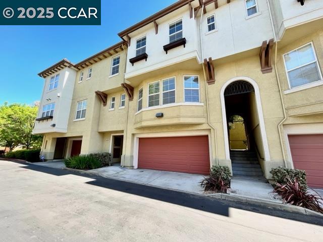34 Warhol Way, Pleasant Hill, California 94523, 3 Bedrooms Bedrooms, 5 Rooms Rooms,2 BathroomsBathrooms,Residential Lease,For Rent,34 Warhol Way,41102505