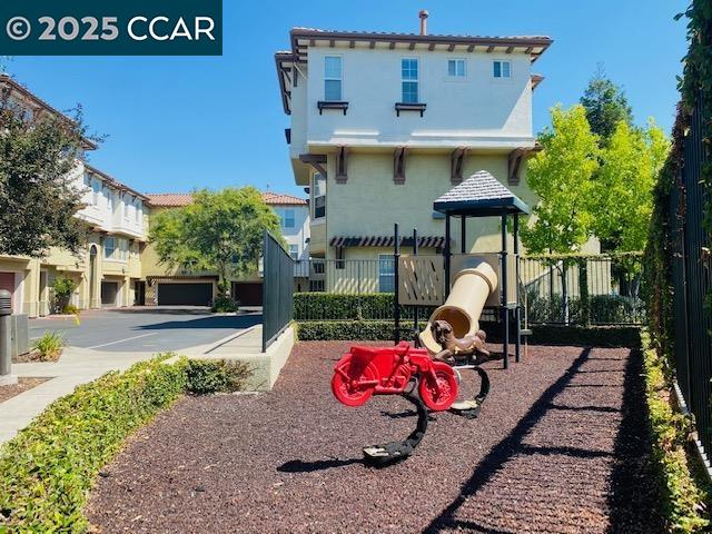 34 Warhol Way, Pleasant Hill, California 94523, 3 Bedrooms Bedrooms, 5 Rooms Rooms,2 BathroomsBathrooms,Residential Lease,For Rent,34 Warhol Way,41102505