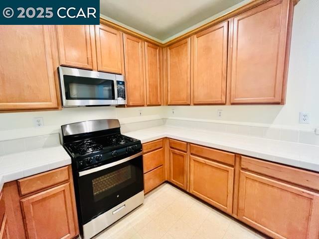 34 Warhol Way, Pleasant Hill, California 94523, 3 Bedrooms Bedrooms, 5 Rooms Rooms,2 BathroomsBathrooms,Residential Lease,For Rent,34 Warhol Way,41102505
