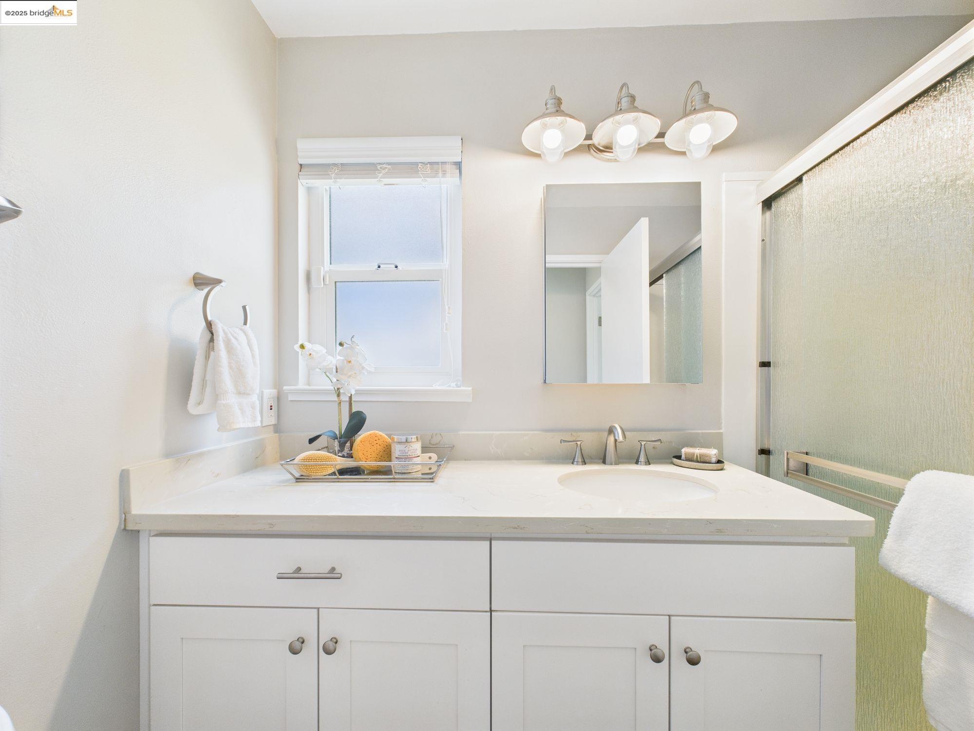 Detail Gallery Image 19 of 26 For 2532 Lincoln Ave, Richmond,  CA 94804 - 2 Beds | 1 Baths