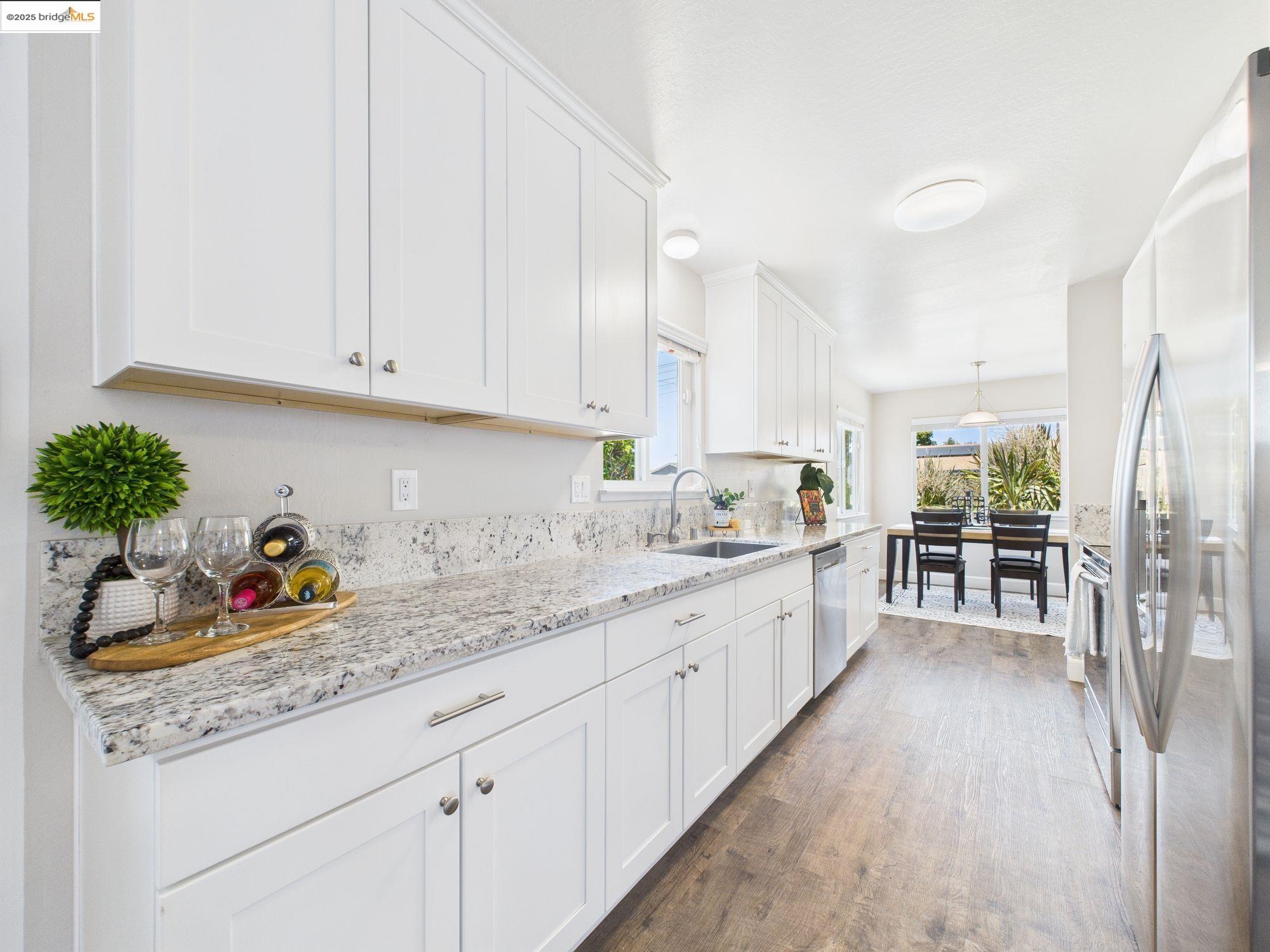 Detail Gallery Image 9 of 26 For 2532 Lincoln Ave, Richmond,  CA 94804 - 2 Beds | 1 Baths
