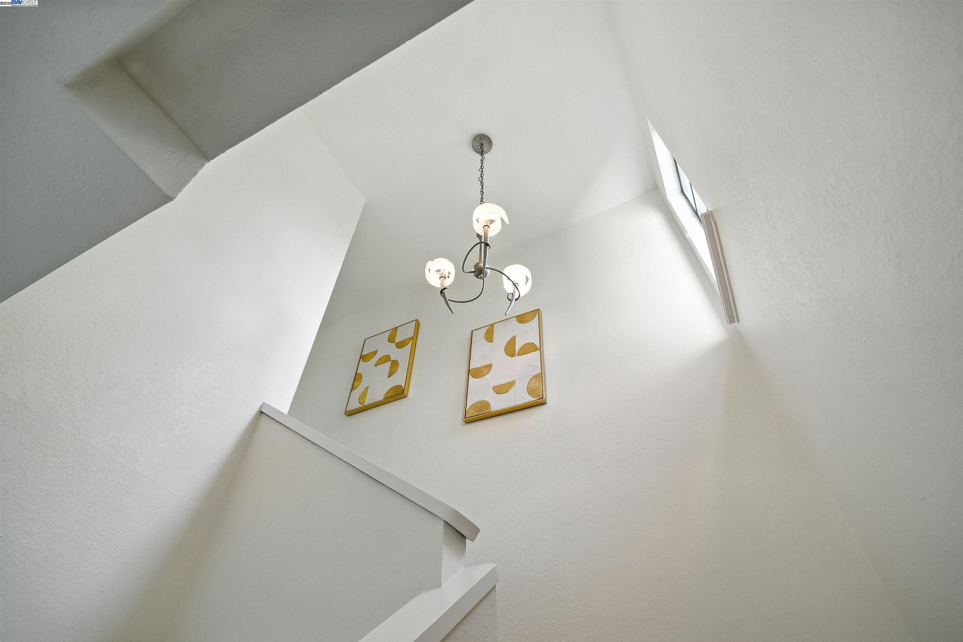 Detail Gallery Image 14 of 43 For 1116 Brewster Ave, Redwood City,  CA 94062-1310 - 2 Beds | 2/1 Baths