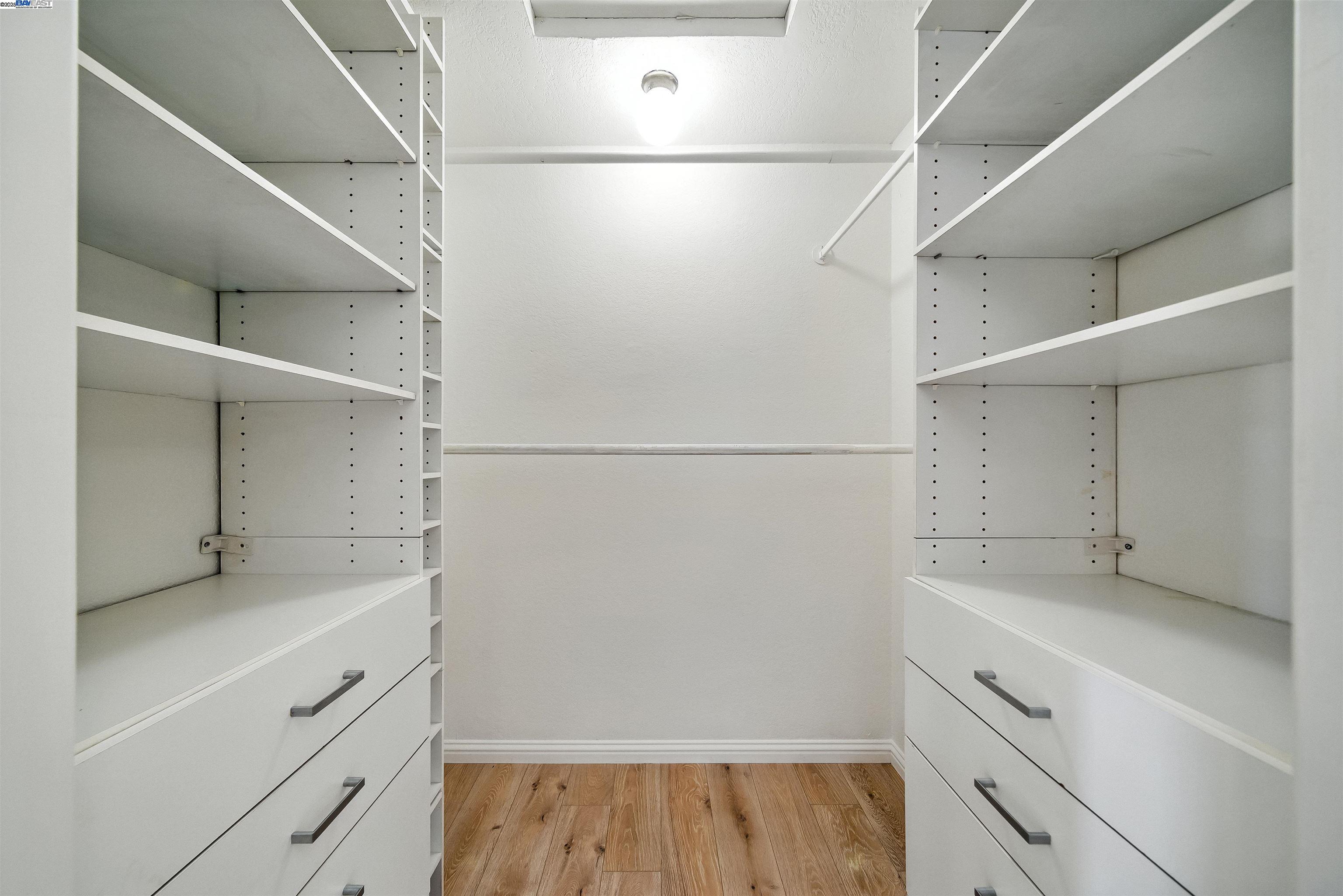 Detail Gallery Image 18 of 43 For 1116 Brewster Ave, Redwood City,  CA 94062-1310 - 2 Beds | 2/1 Baths