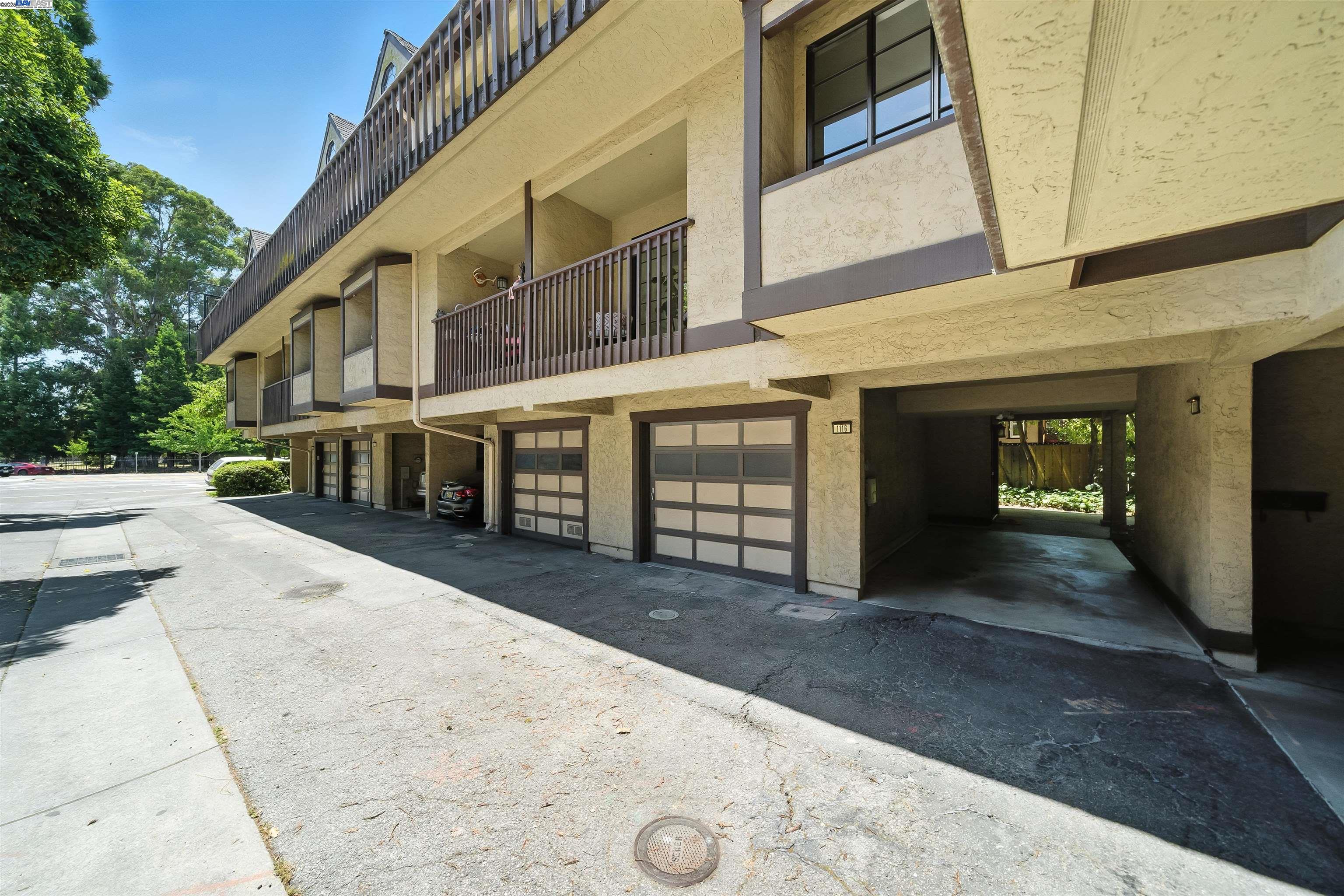 Detail Gallery Image 37 of 43 For 1116 Brewster Ave, Redwood City,  CA 94062-1310 - 2 Beds | 2/1 Baths