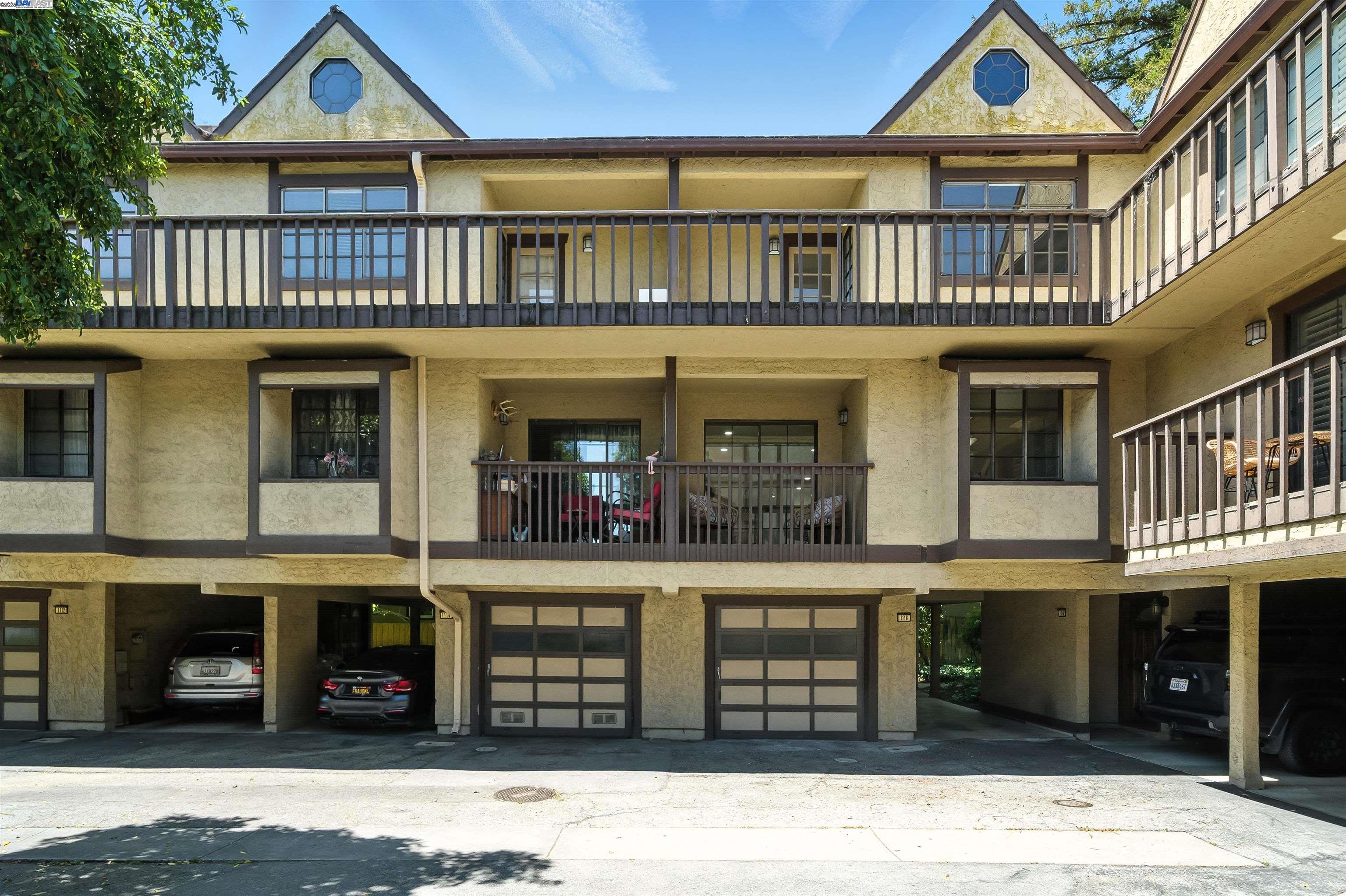 Detail Gallery Image 38 of 43 For 1116 Brewster Ave, Redwood City,  CA 94062-1310 - 2 Beds | 2/1 Baths