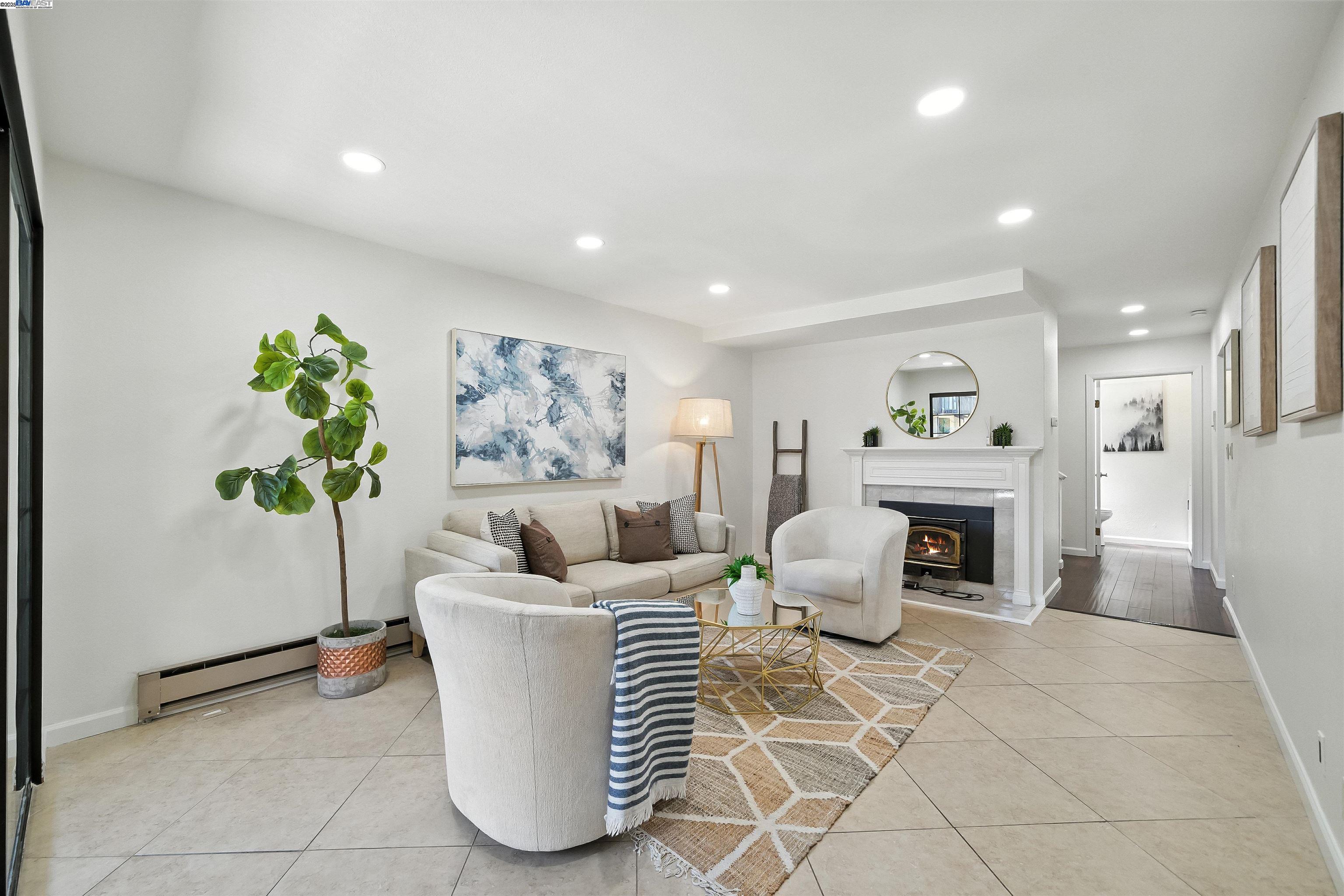 Detail Gallery Image 5 of 43 For 1116 Brewster Ave, Redwood City,  CA 94062-1310 - 2 Beds | 2/1 Baths