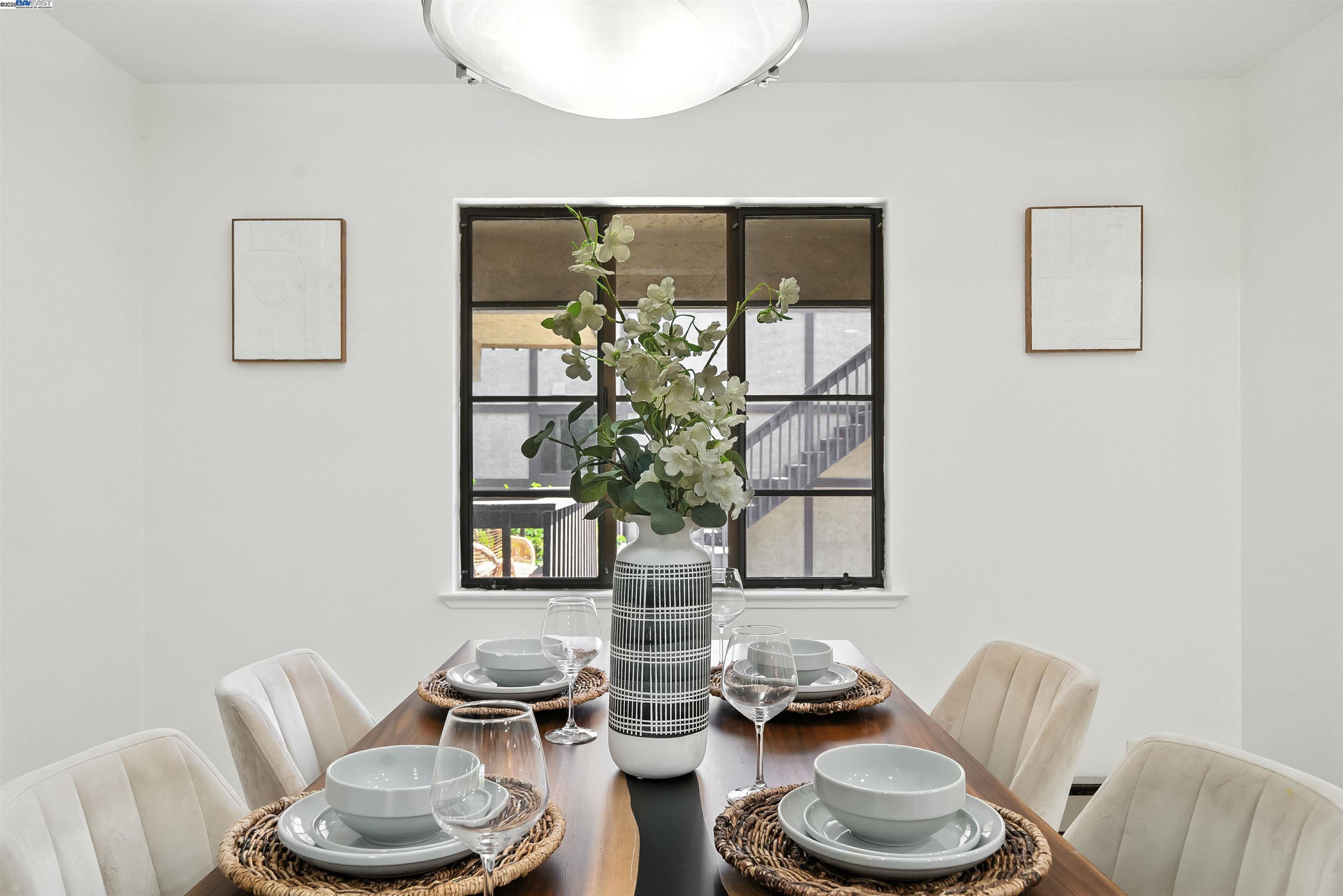 Detail Gallery Image 8 of 43 For 1116 Brewster Ave, Redwood City,  CA 94062-1310 - 2 Beds | 2/1 Baths