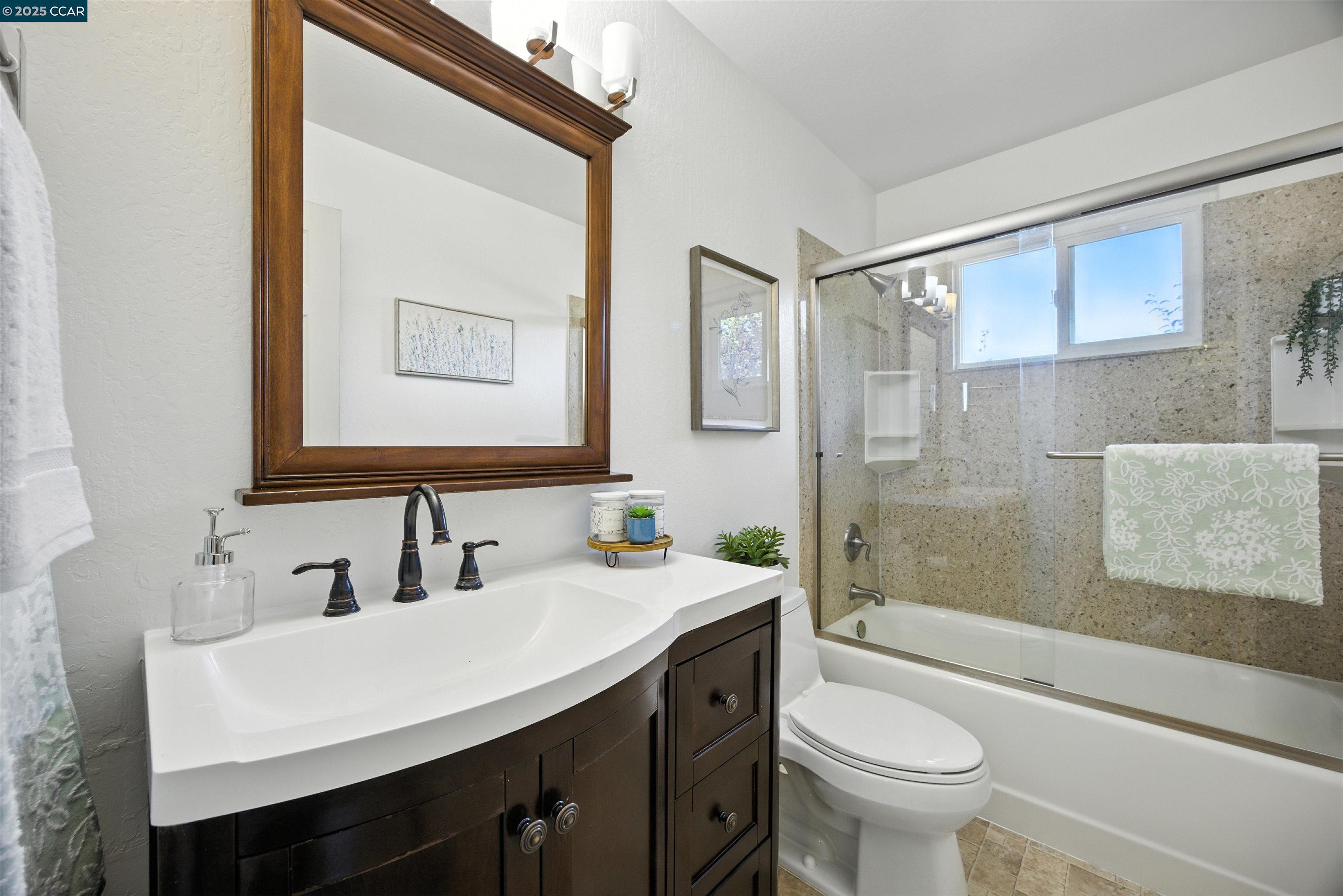 Detail Gallery Image 21 of 42 For 5205 Forrestgreen Ct, Concord,  CA 94521 - 3 Beds | 2/1 Baths