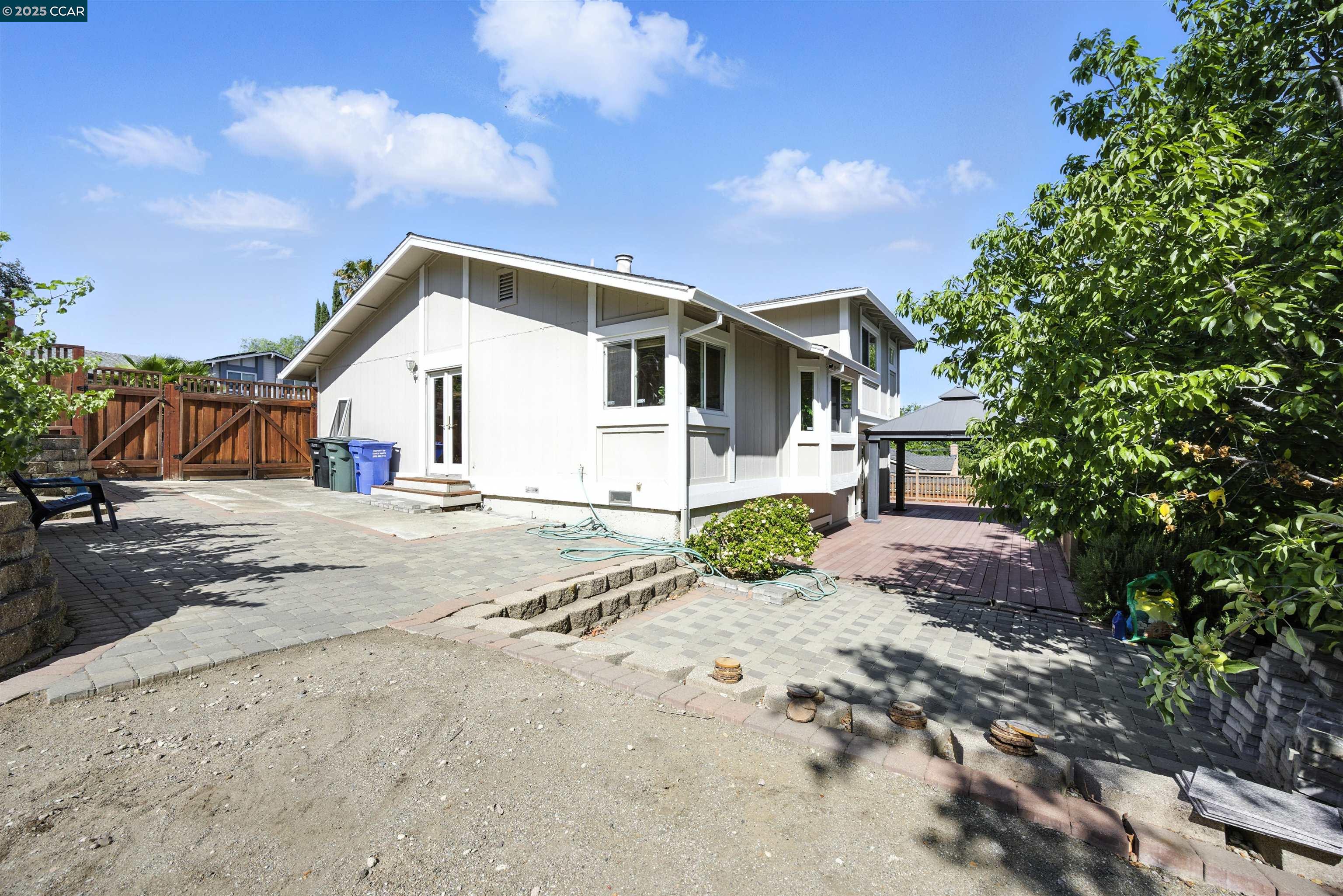 Detail Gallery Image 30 of 42 For 5205 Forrestgreen Ct, Concord,  CA 94521 - 3 Beds | 2/1 Baths