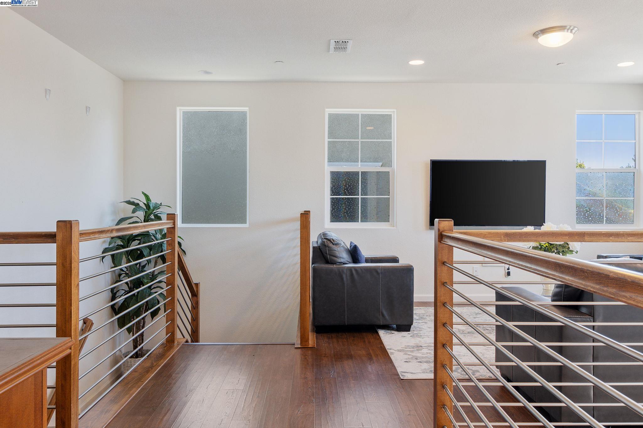 Detail Gallery Image 20 of 39 For 647 Tantaros Ln, Tracy,  CA 95376 - 4 Beds | 3 Baths