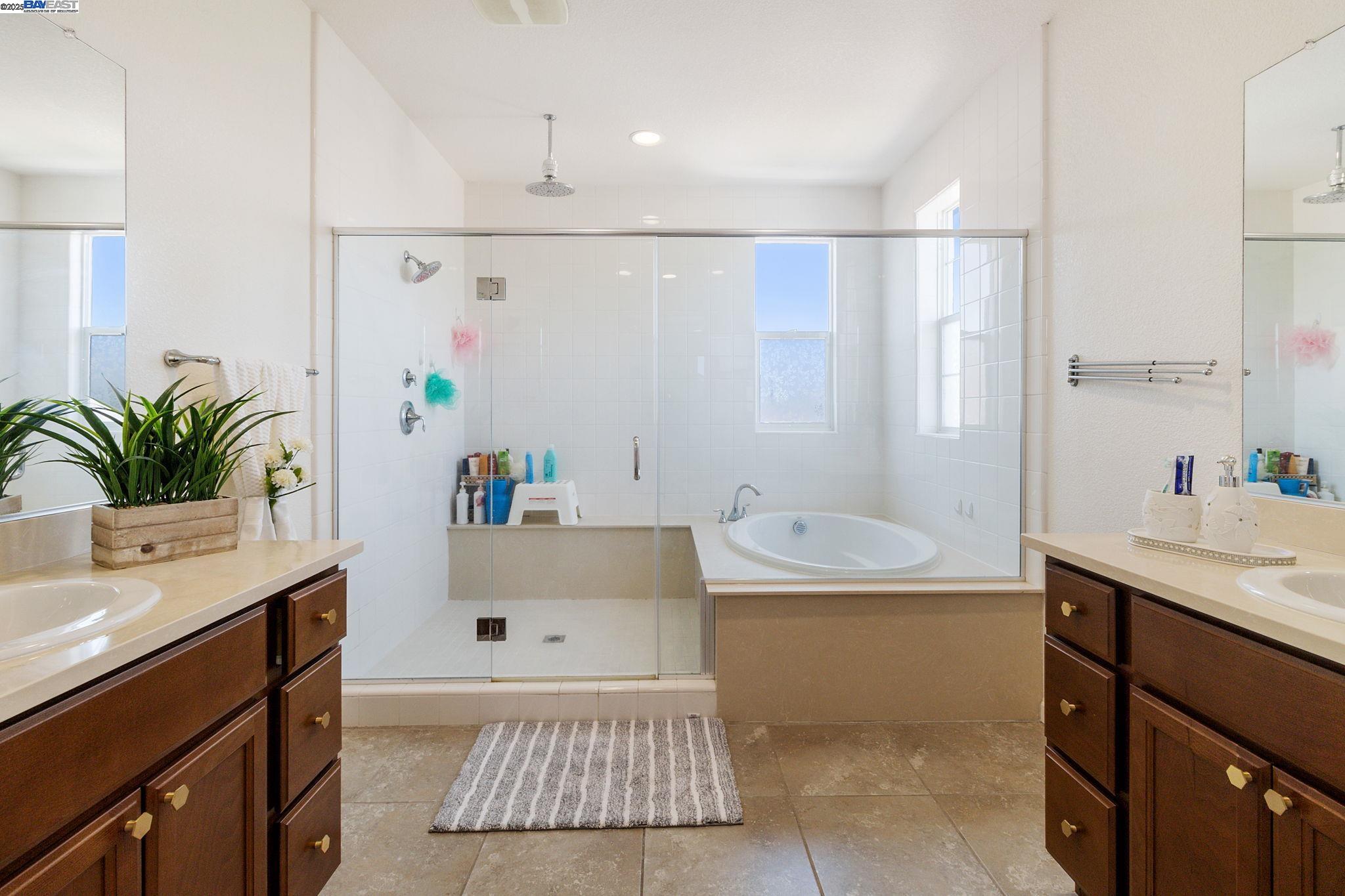 Detail Gallery Image 27 of 39 For 647 Tantaros Ln, Tracy,  CA 95376 - 4 Beds | 3 Baths