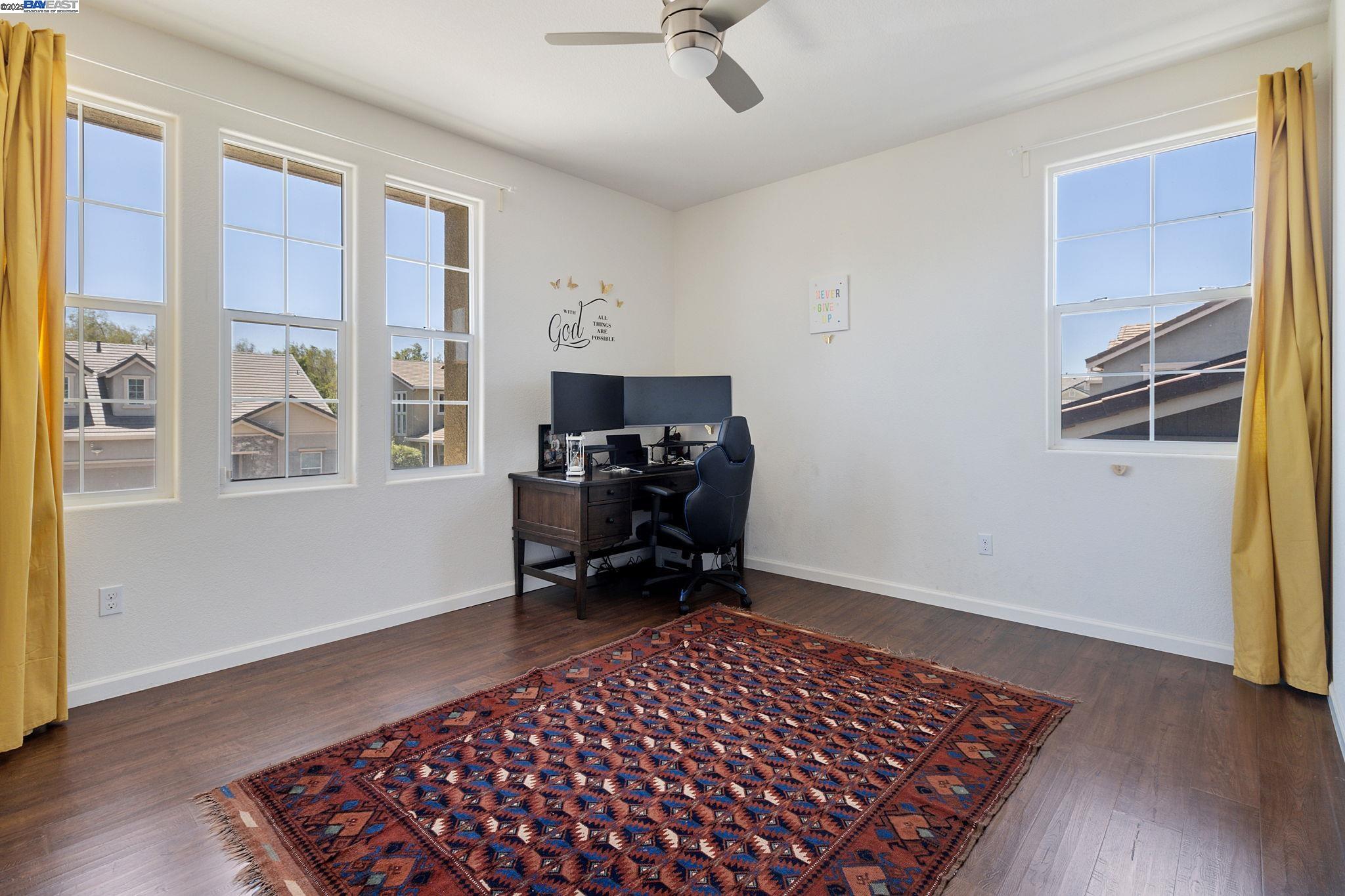 Detail Gallery Image 29 of 39 For 647 Tantaros Ln, Tracy,  CA 95376 - 4 Beds | 3 Baths