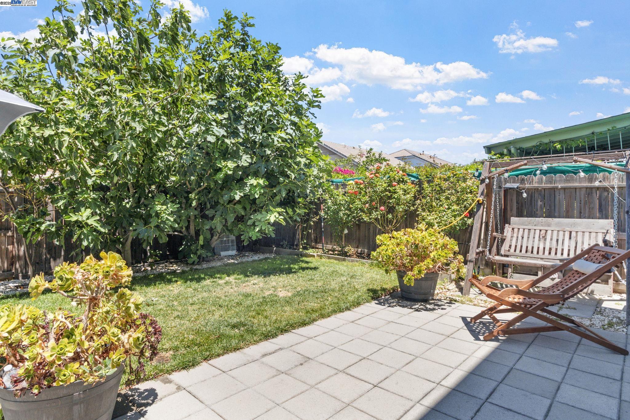 Detail Gallery Image 38 of 39 For 647 Tantaros Ln, Tracy,  CA 95376 - 4 Beds | 3 Baths