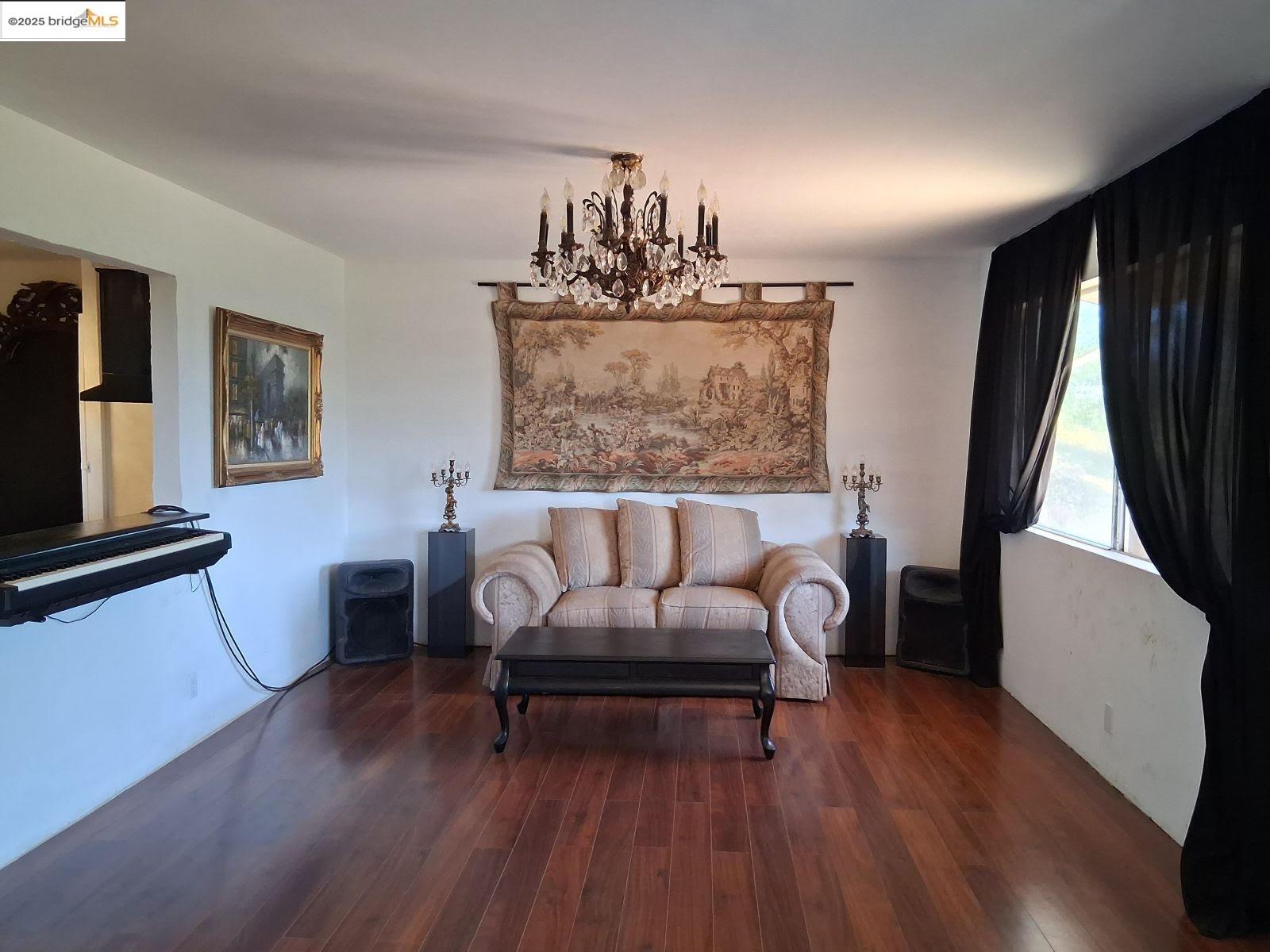 Detail Gallery Image 2 of 16 For 302 Ayba St, Sonora,  CA 95370 - 3 Beds | 2 Baths