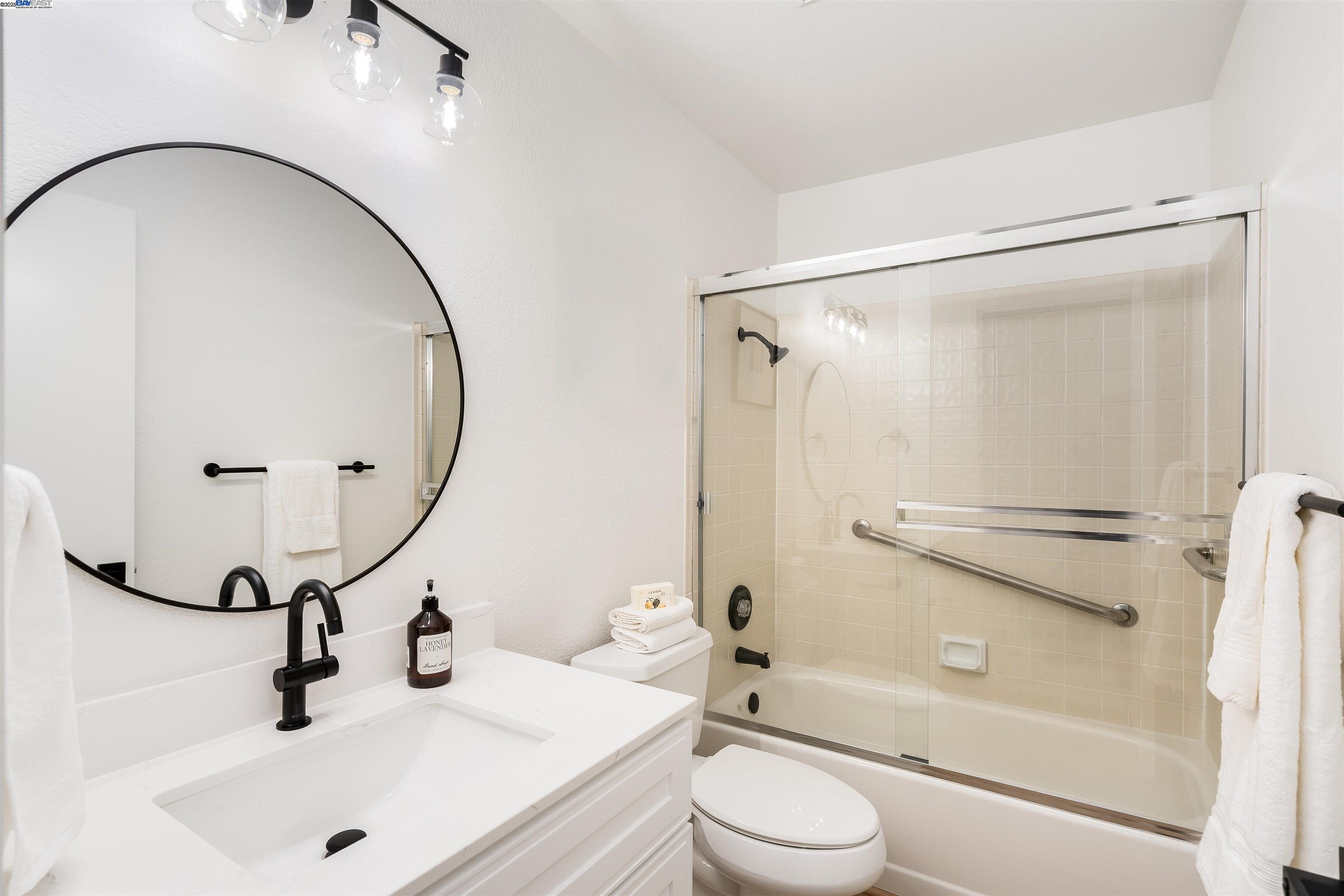 Detail Gallery Image 29 of 49 For 28061 Thorup Ln, Hayward,  CA 94542 - 3 Beds | 3 Baths
