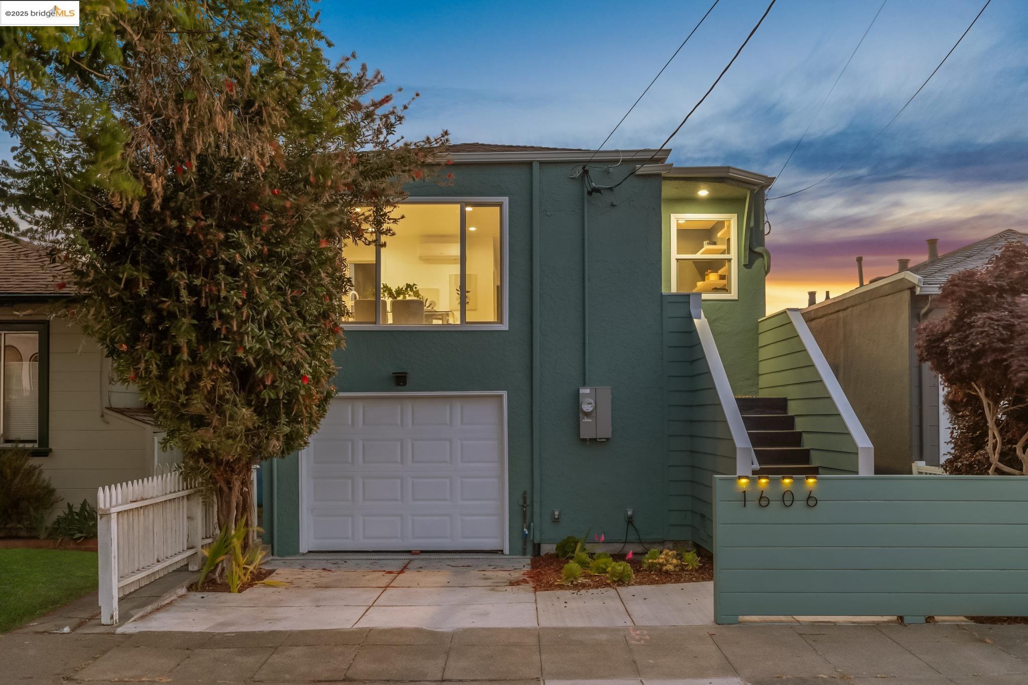 Detail Gallery Image 1 of 1 For 1606 Stannage Ave, Berkeley,  CA 94702 - 4 Beds | 2 Baths