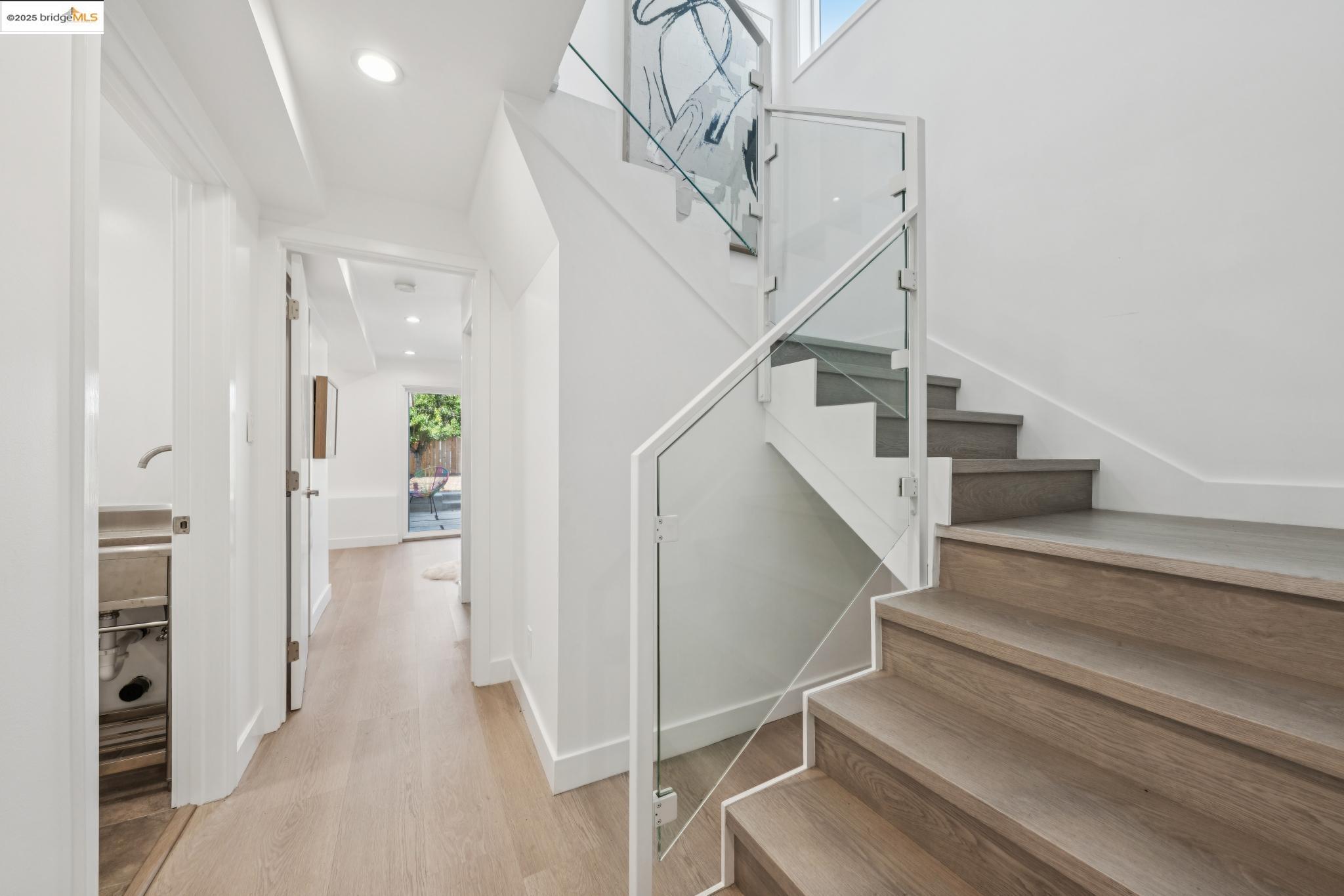 Detail Gallery Image 13 of 52 For 1606 Stannage Ave, Berkeley,  CA 94702 - 4 Beds | 2 Baths