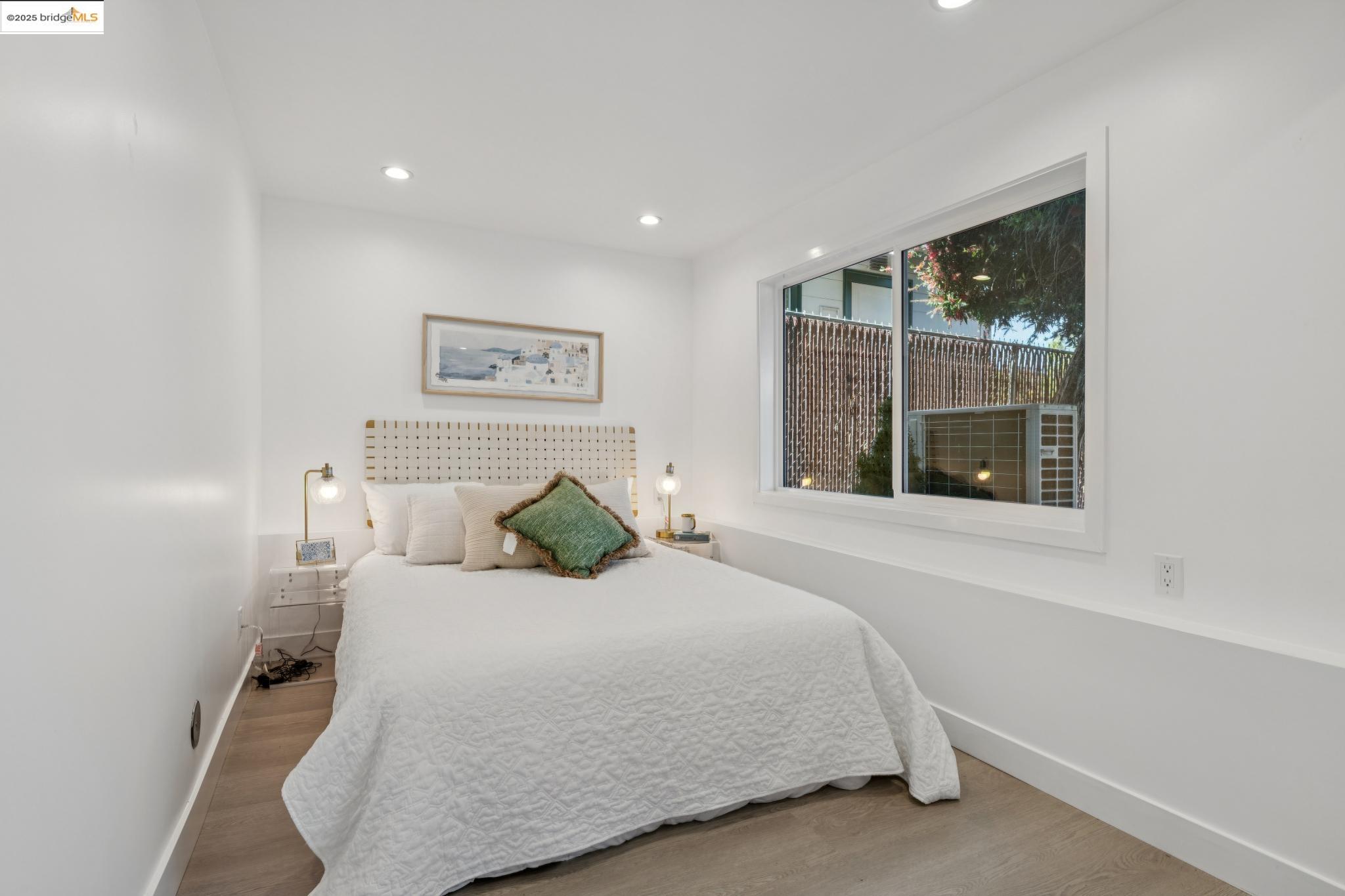 Detail Gallery Image 19 of 52 For 1606 Stannage Ave, Berkeley,  CA 94702 - 4 Beds | 2 Baths