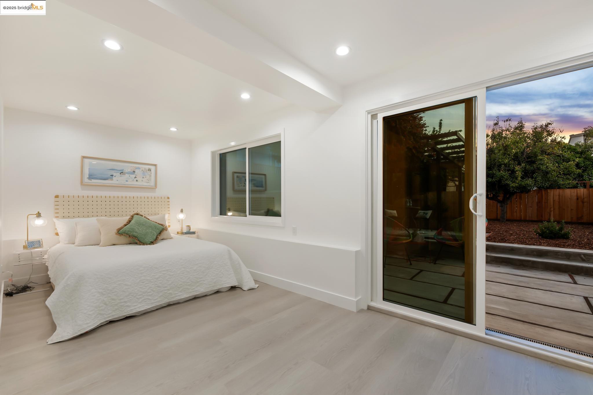 Detail Gallery Image 21 of 52 For 1606 Stannage Ave, Berkeley,  CA 94702 - 4 Beds | 2 Baths