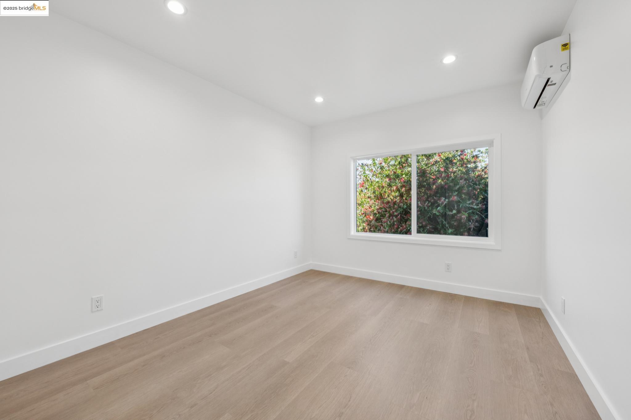 Detail Gallery Image 26 of 52 For 1606 Stannage Ave, Berkeley,  CA 94702 - 4 Beds | 2 Baths
