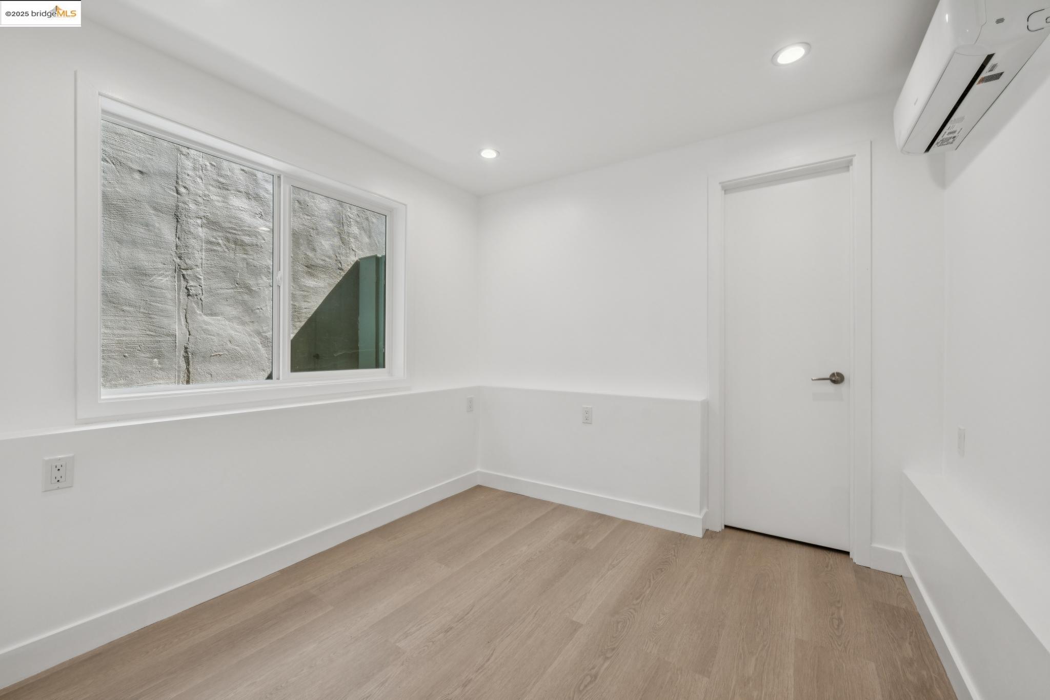 Detail Gallery Image 32 of 52 For 1606 Stannage Ave, Berkeley,  CA 94702 - 4 Beds | 2 Baths