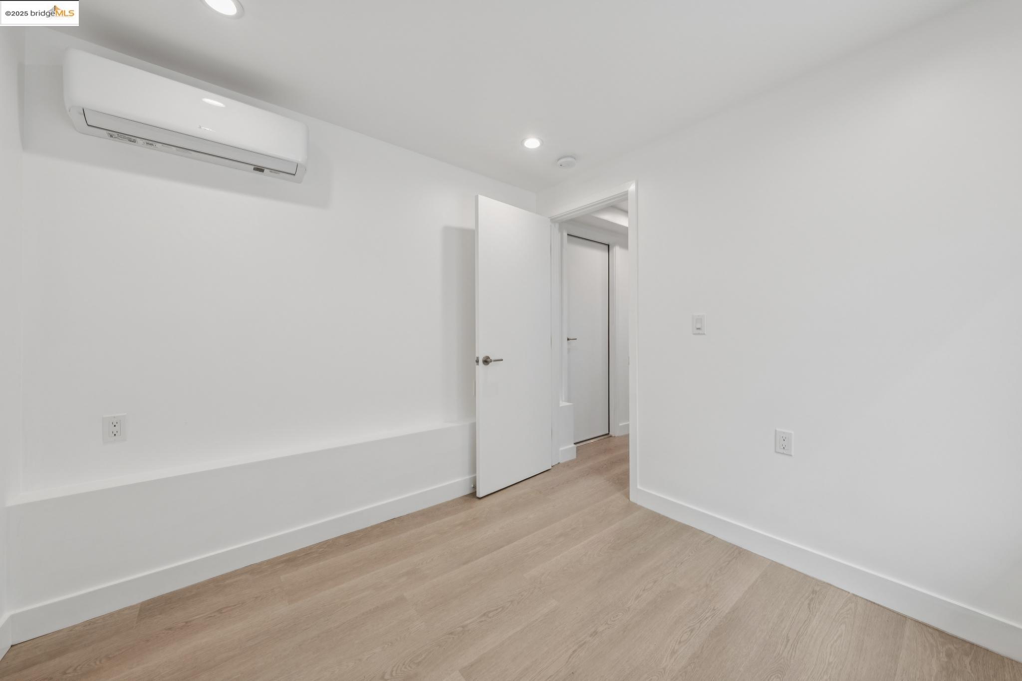 Detail Gallery Image 33 of 52 For 1606 Stannage Ave, Berkeley,  CA 94702 - 4 Beds | 2 Baths